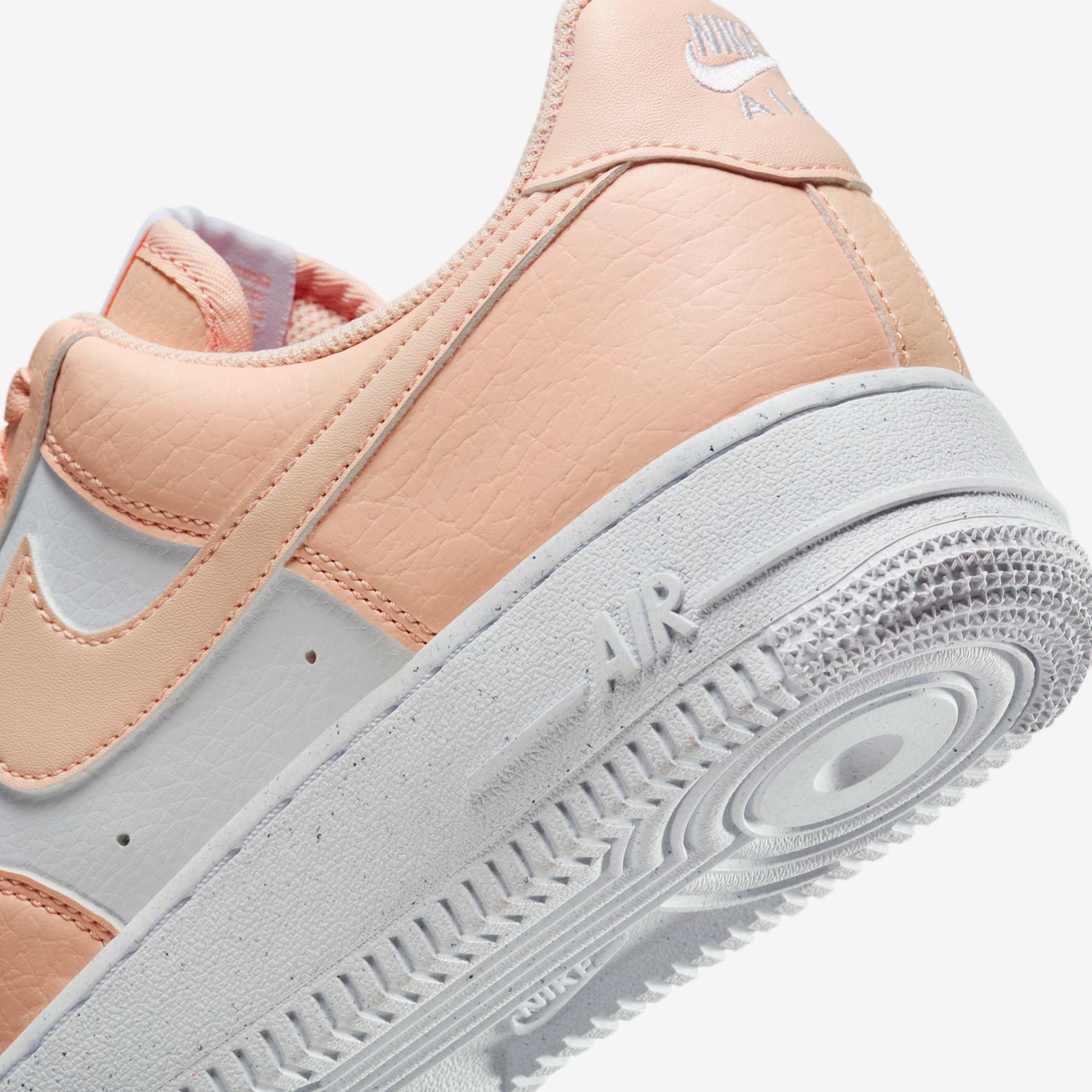 Tênis Nike Air Force 1 '07 SE Feminino - Foto 8