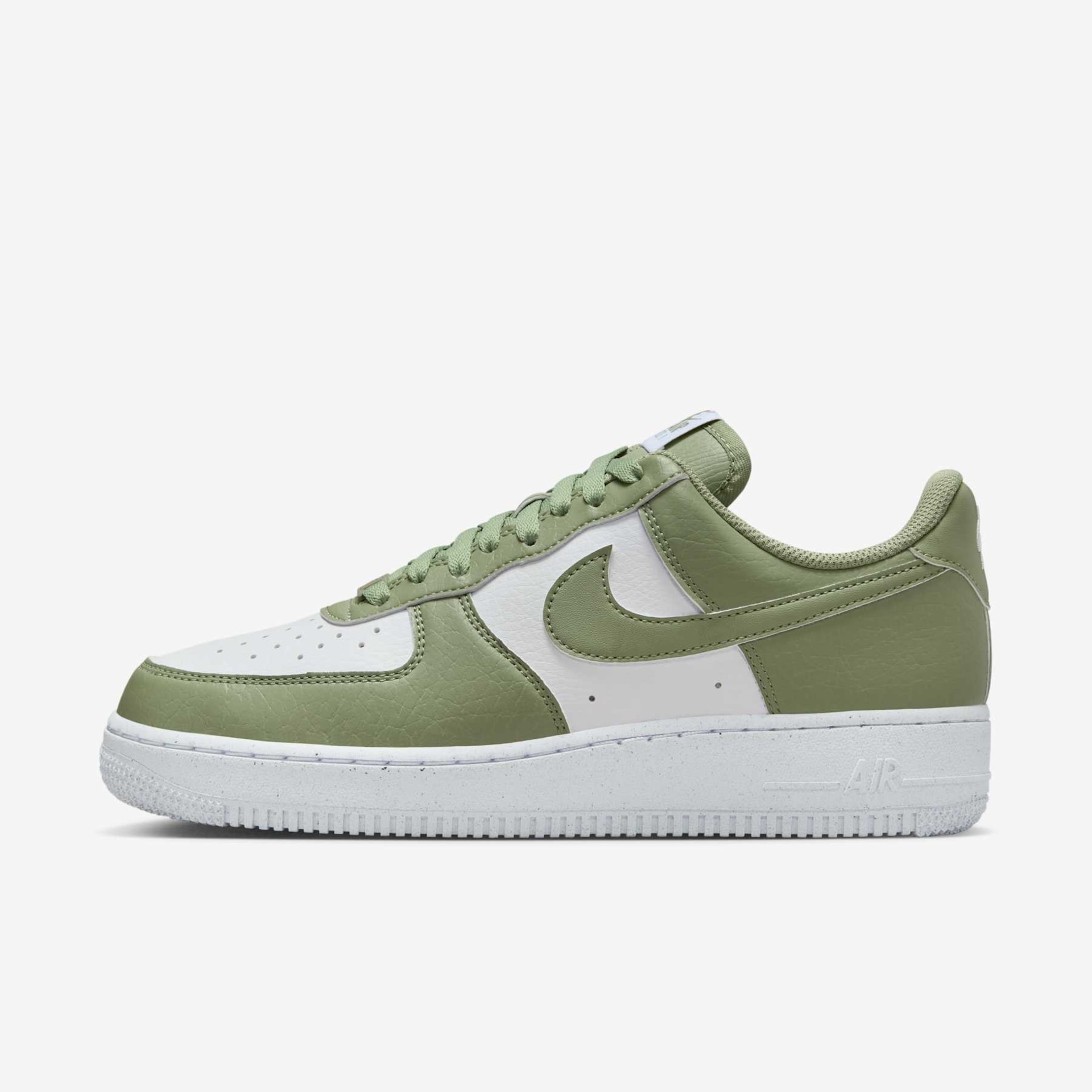 Tênis Nike Air Force 1 '07 SE Feminino - Foto 1