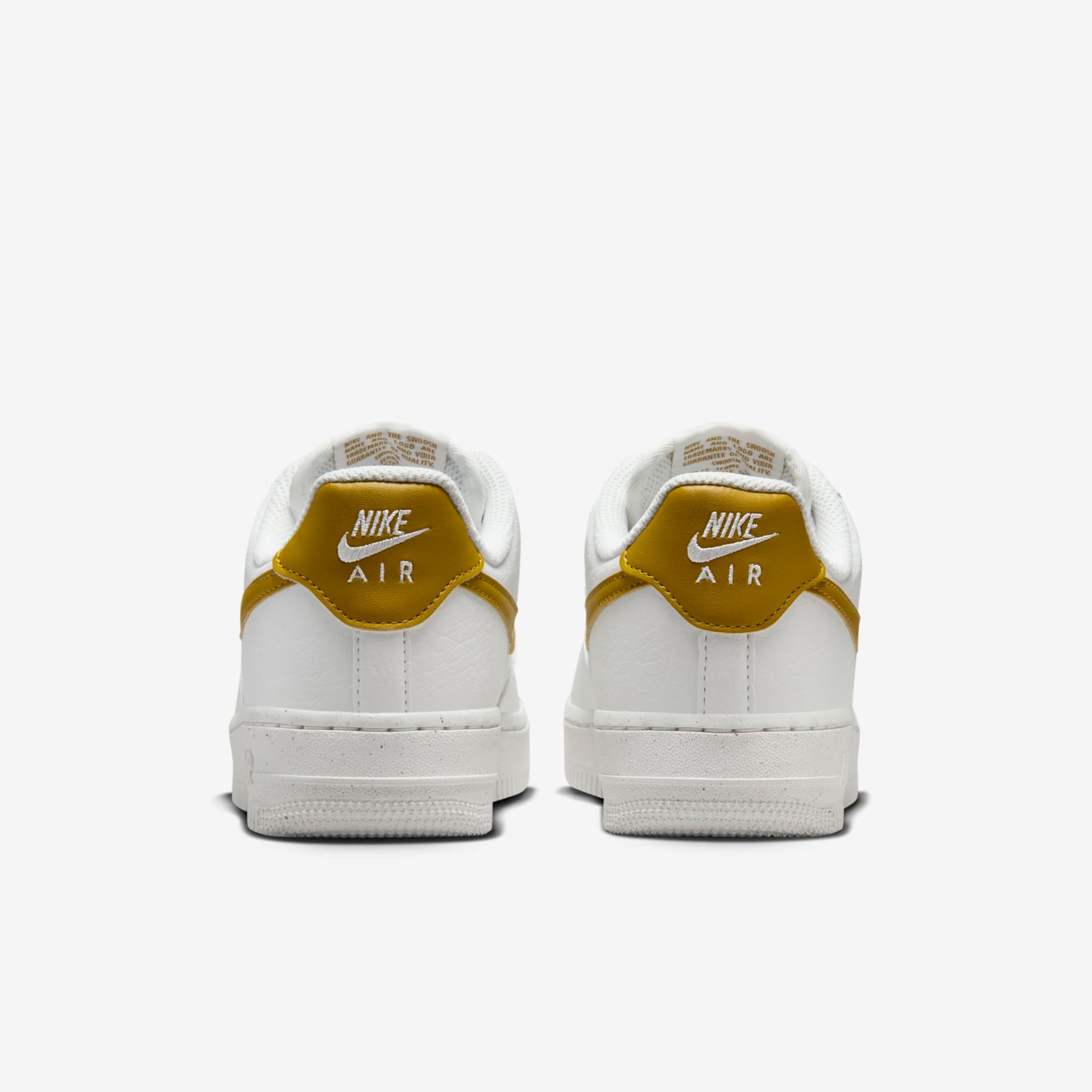 Tênis Nike Air Force 1 '07 SE Feminino - Foto 6