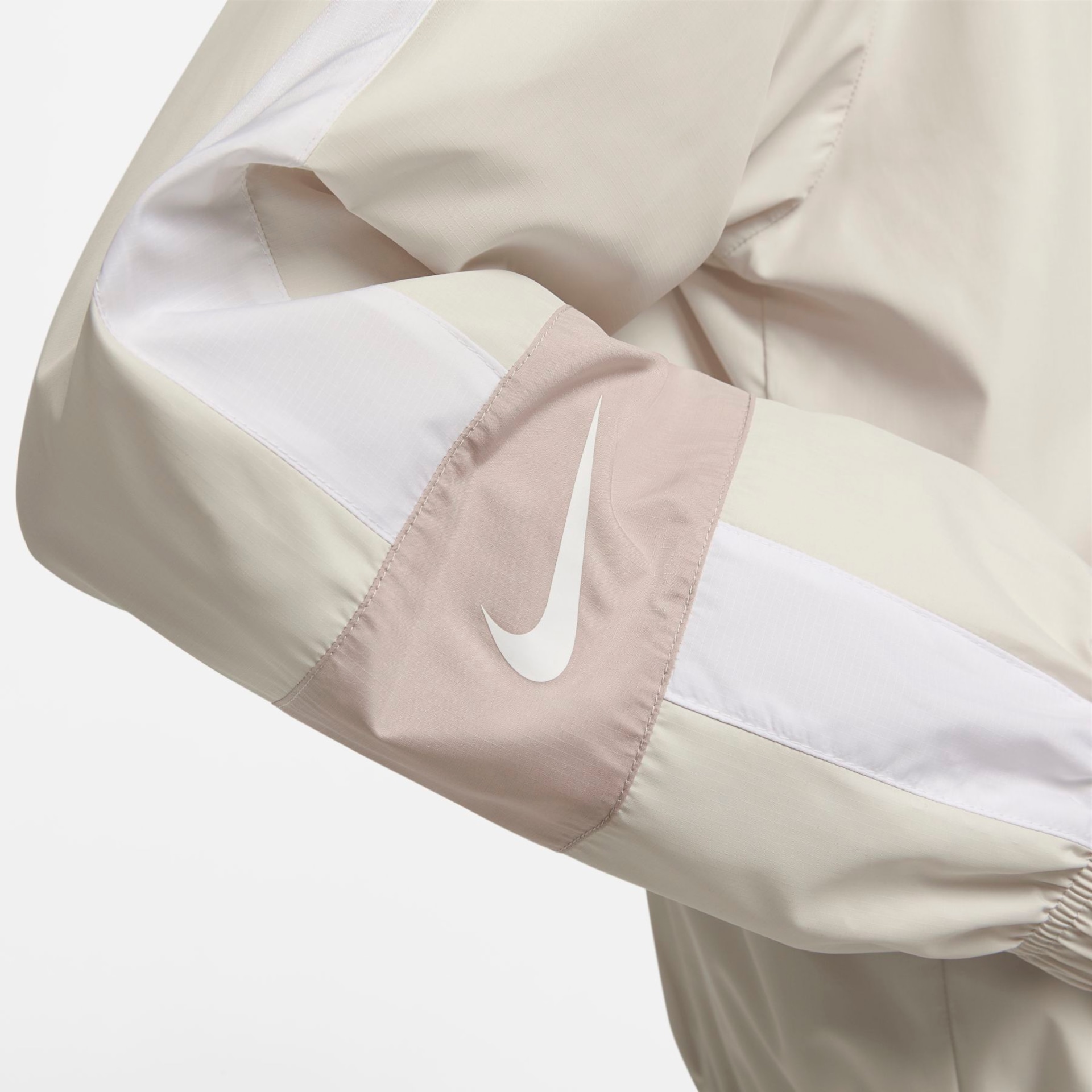 Jaqueta Nike Estados Unidos Essential Feminina - Foto 6