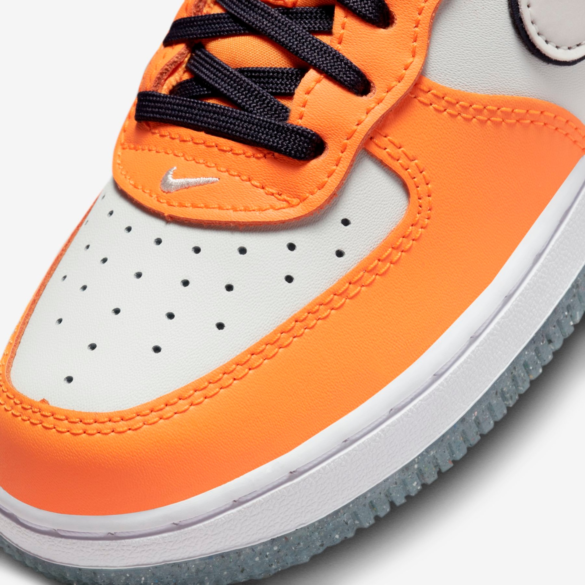 Tênis Nike Force 1 Low SE Infantil - Foto 7