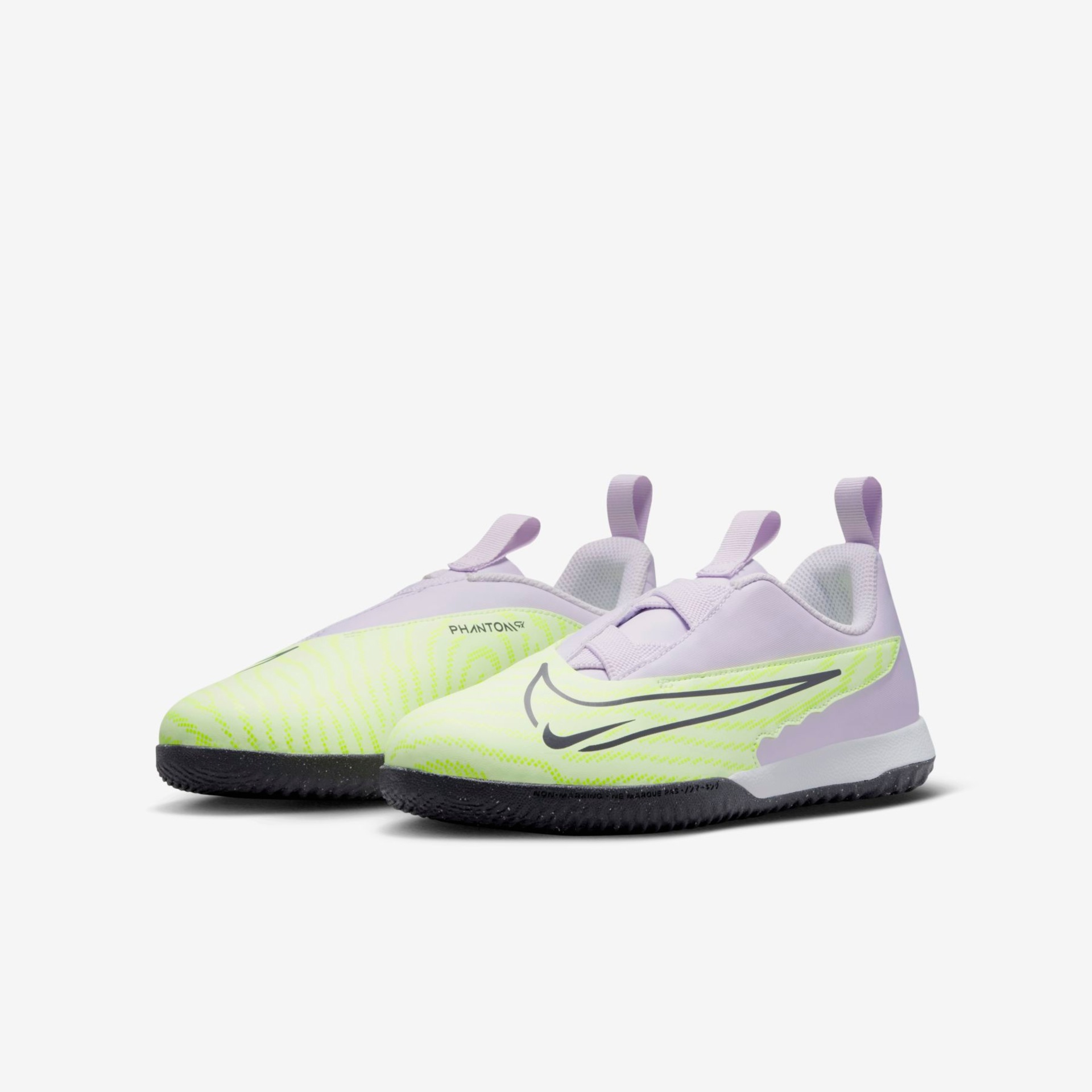 Chuteira Nike Phantom GX Academy Infantil Futsal - Foto 5