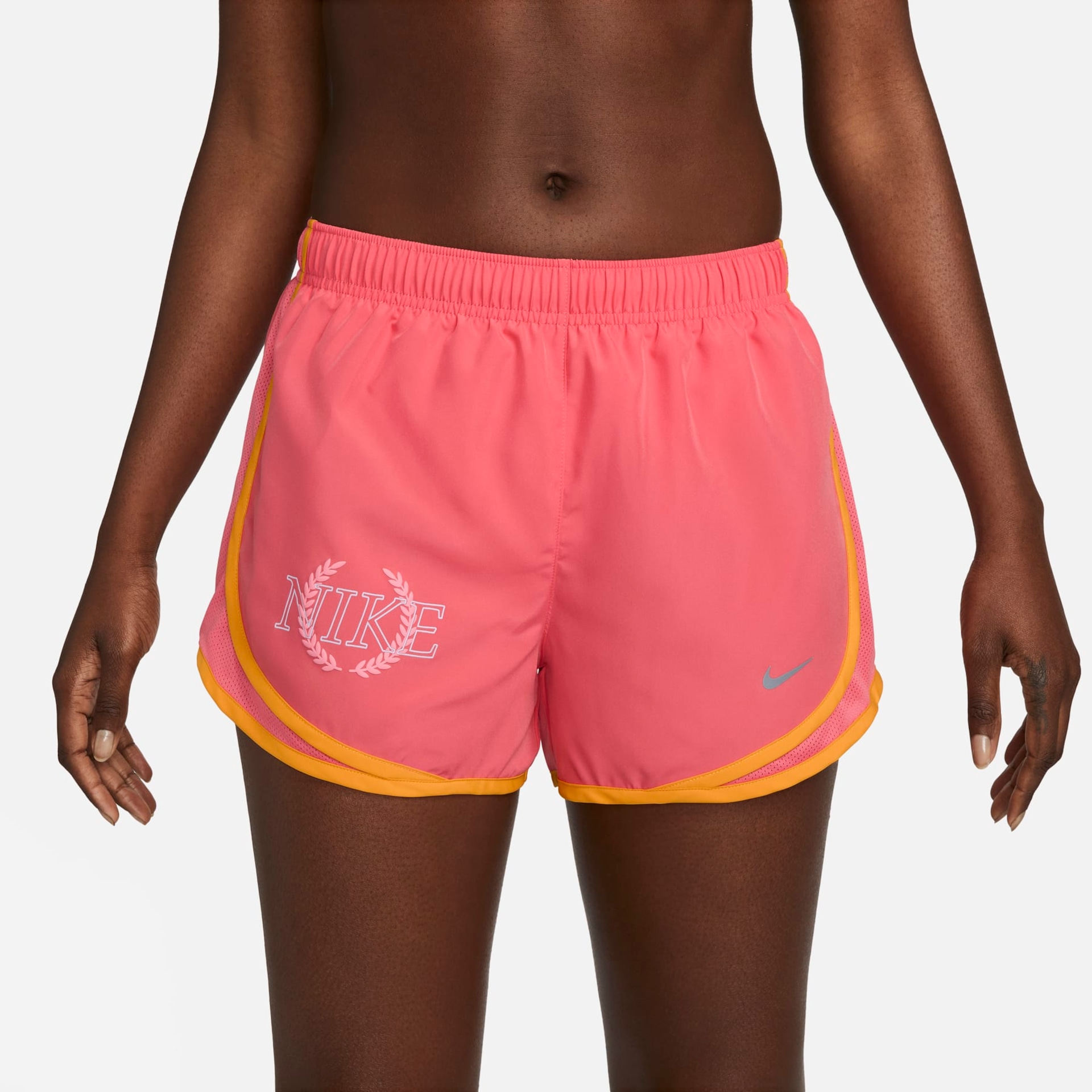 Shorts Nike Dri-FIT Tempo Feminino - Foto 8