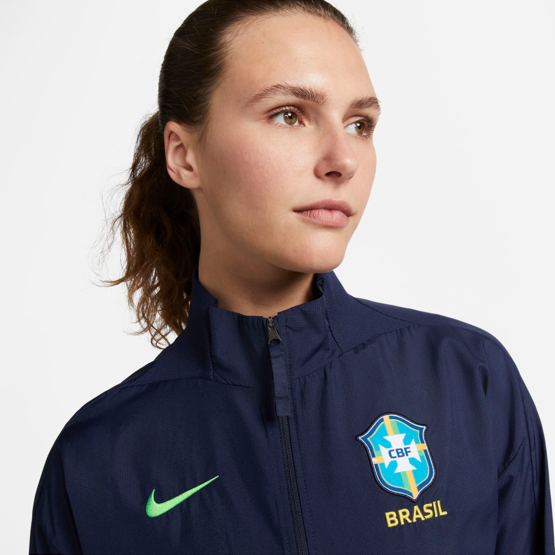 Jaqueta Nike Brasil Hino Feminina - Foto 3