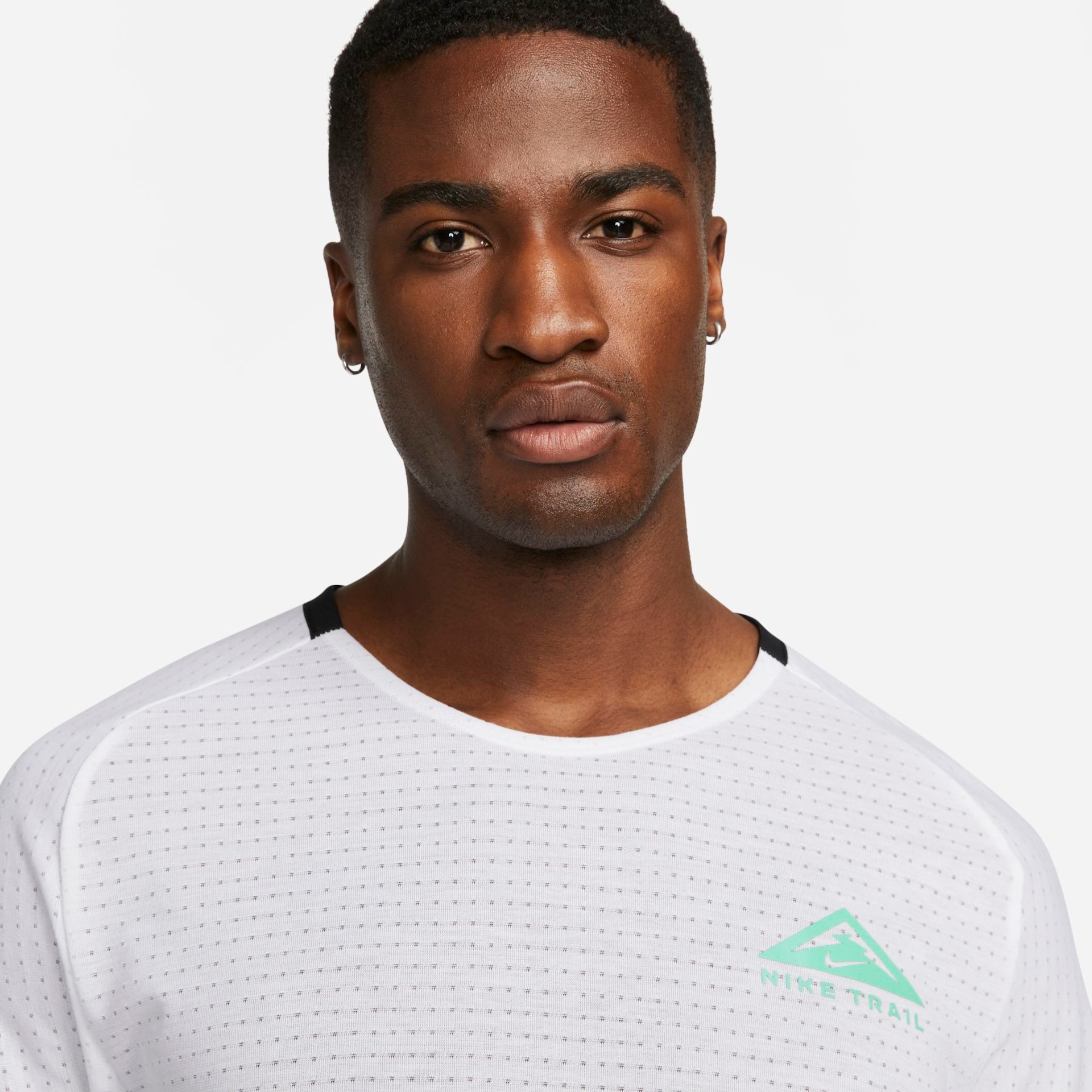 Camiseta Nike Trail Solar Chase Masculina - Foto 3