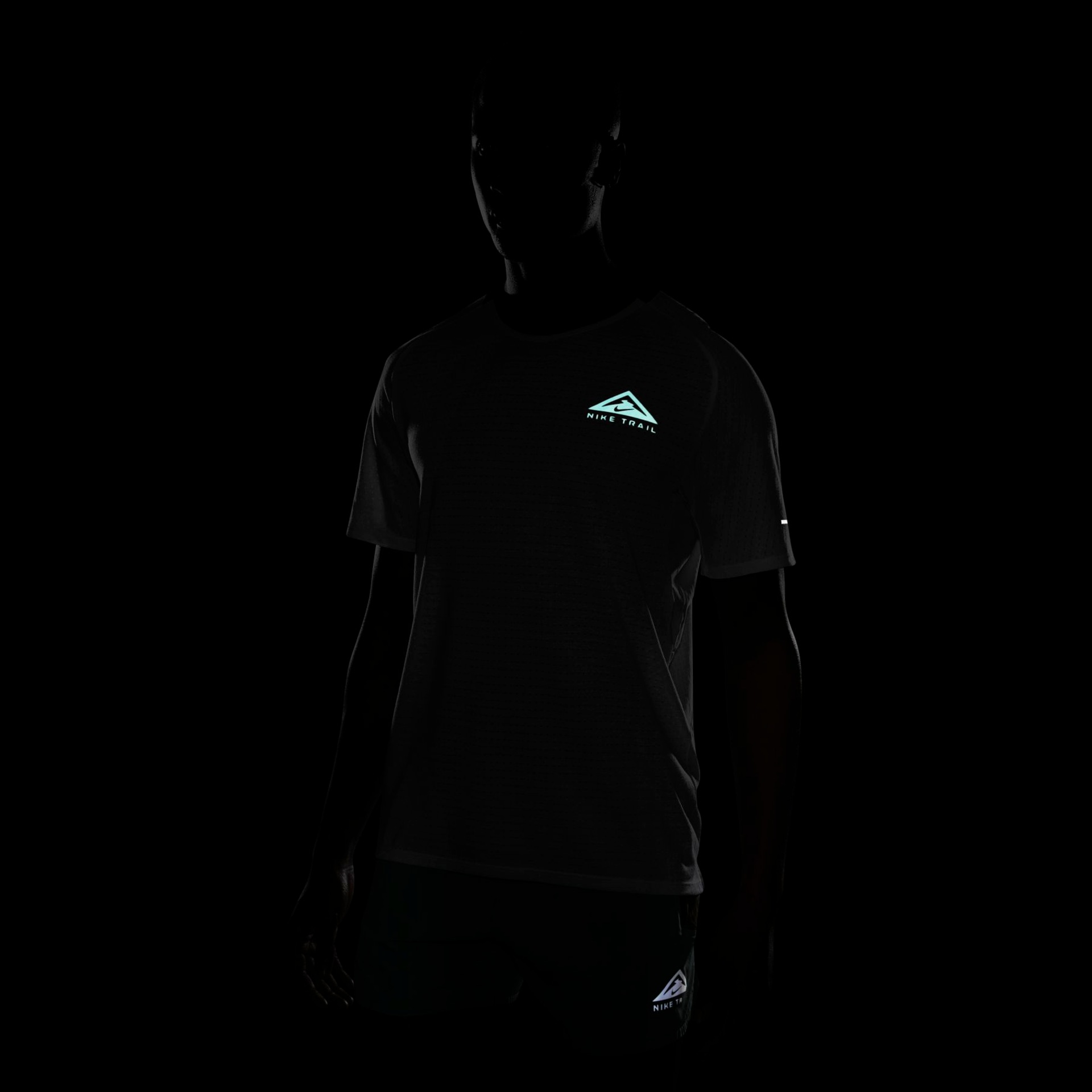 Camiseta Nike Trail Solar Chase Masculina - Foto 6