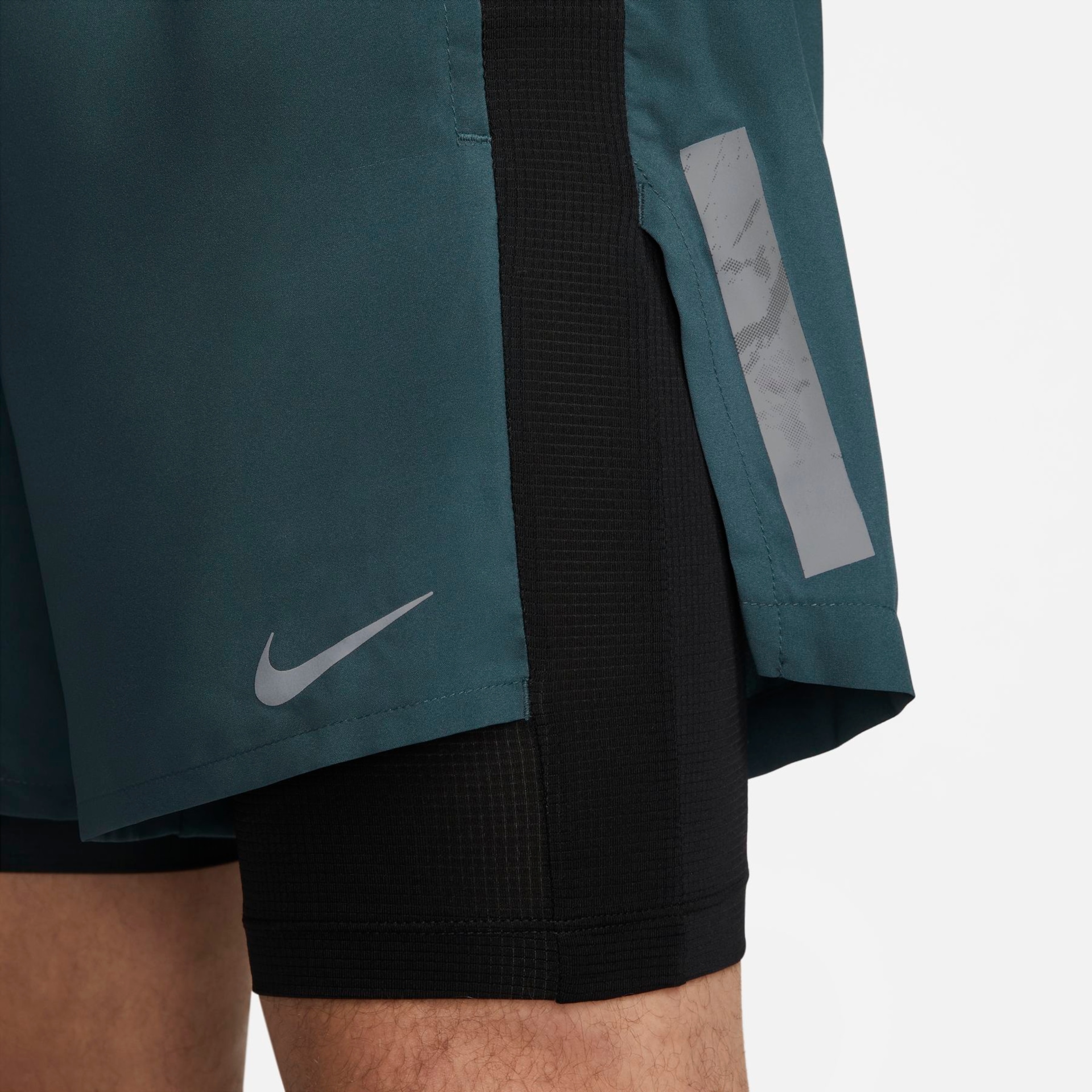 Shorts Nike Dri-FIT Run Division Stride Masculino - Foto 4