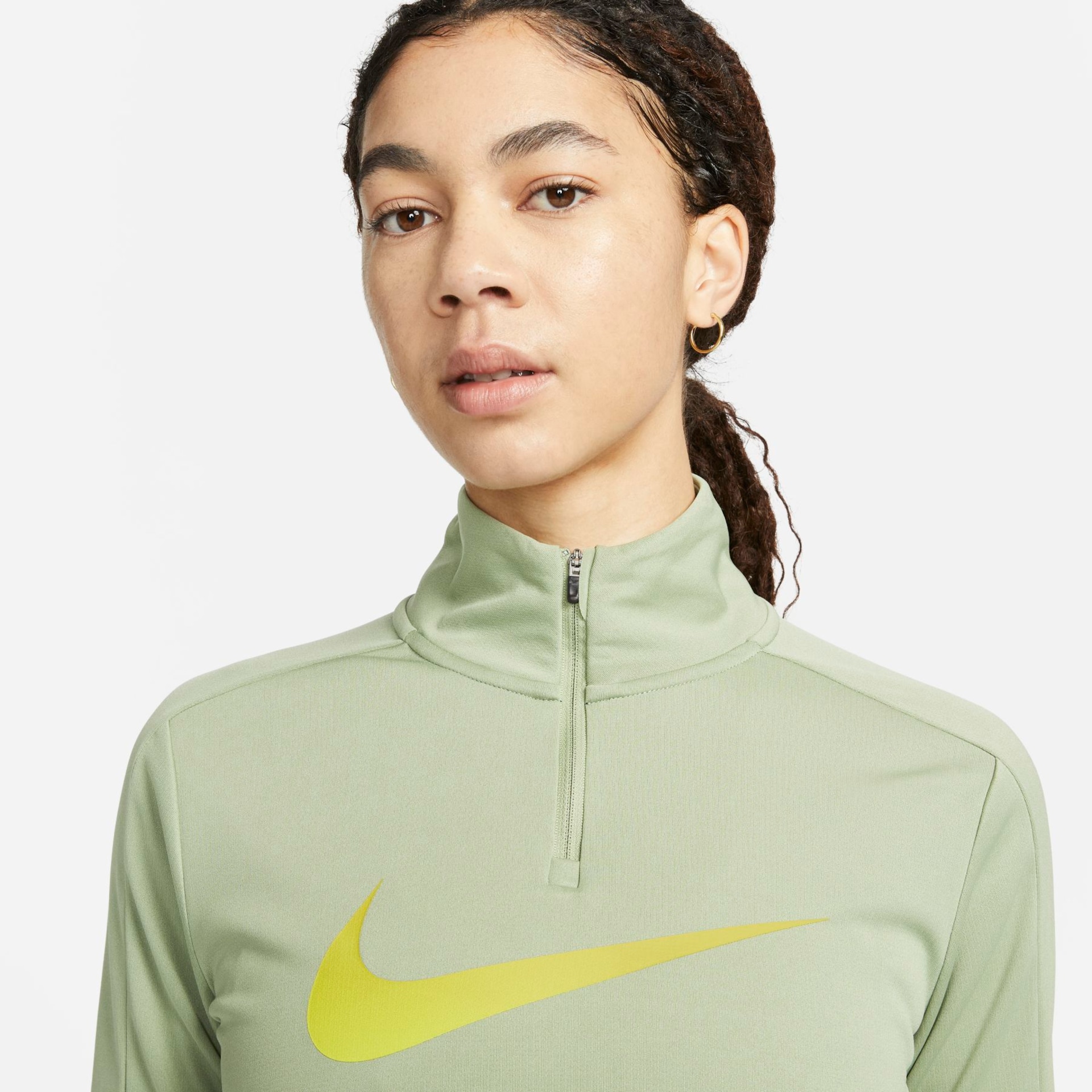 Camiseta Nike Dri-FIT Swoosh Feminina - Foto 3