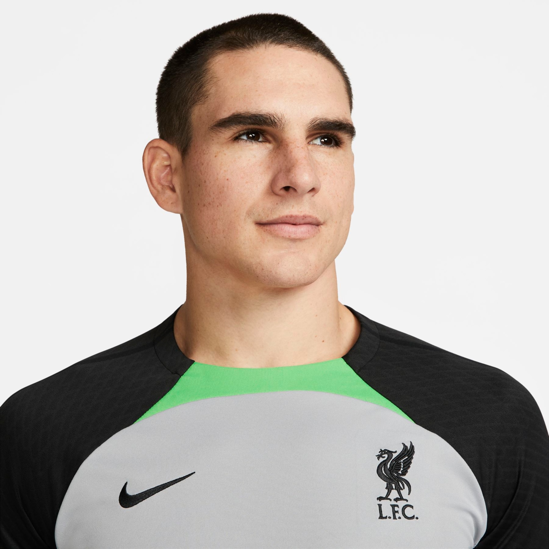 Camiseta Nike Liverpool Strike Masculina - Foto 3