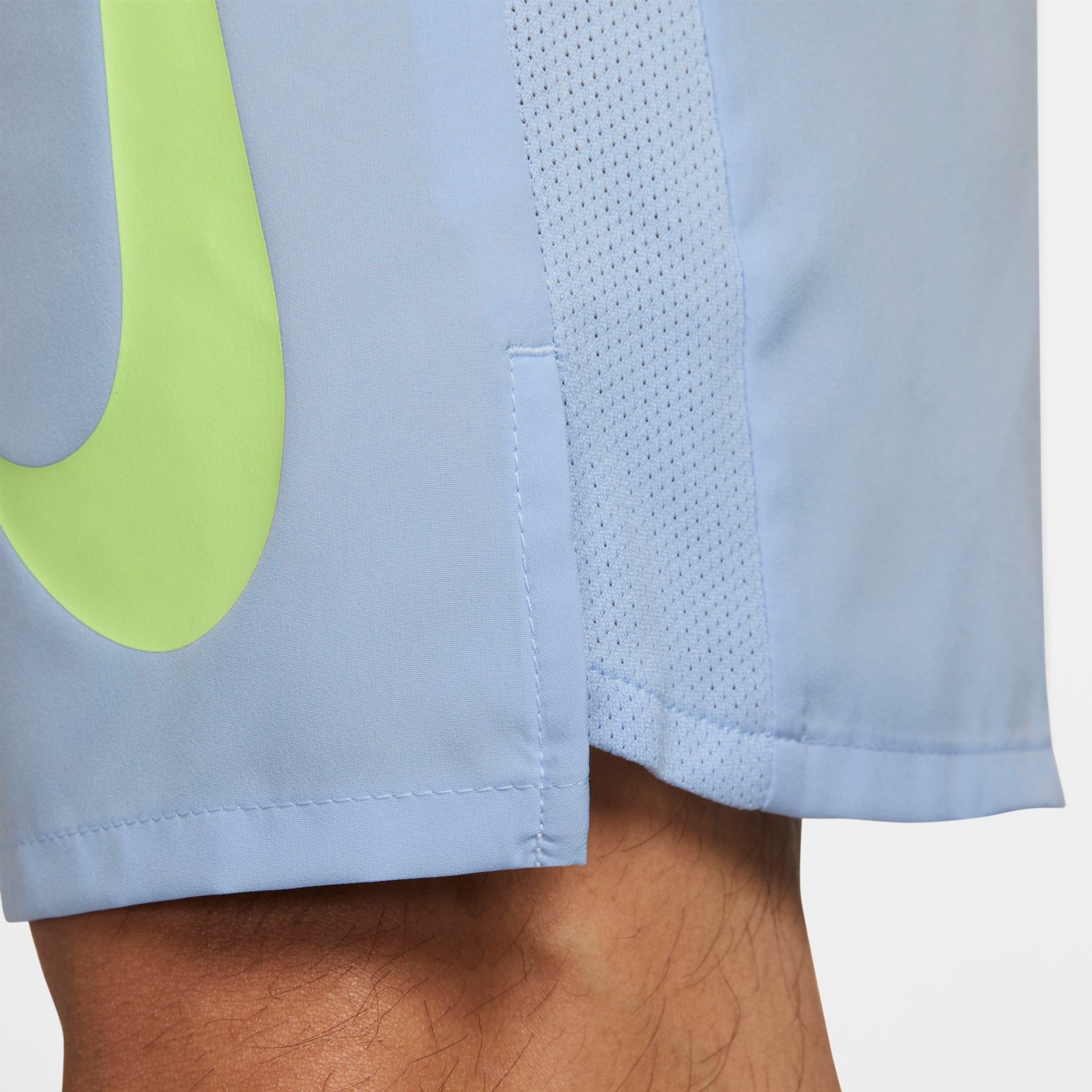 Shorts Nike Dri-FIT Challenger Masculino - Foto 5