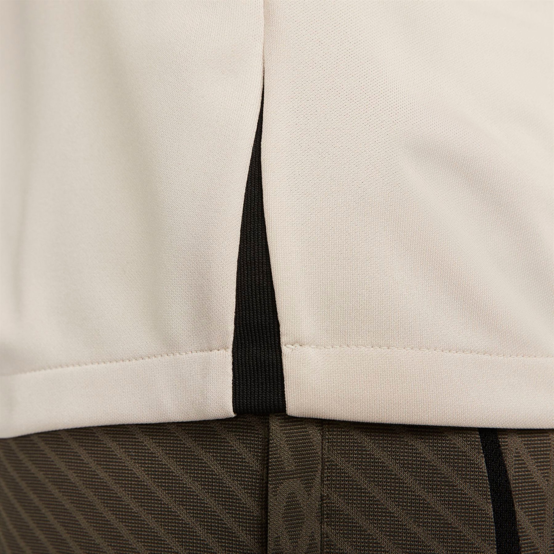 Camiseta Nike Barcelona Strike Masculina - Foto 6