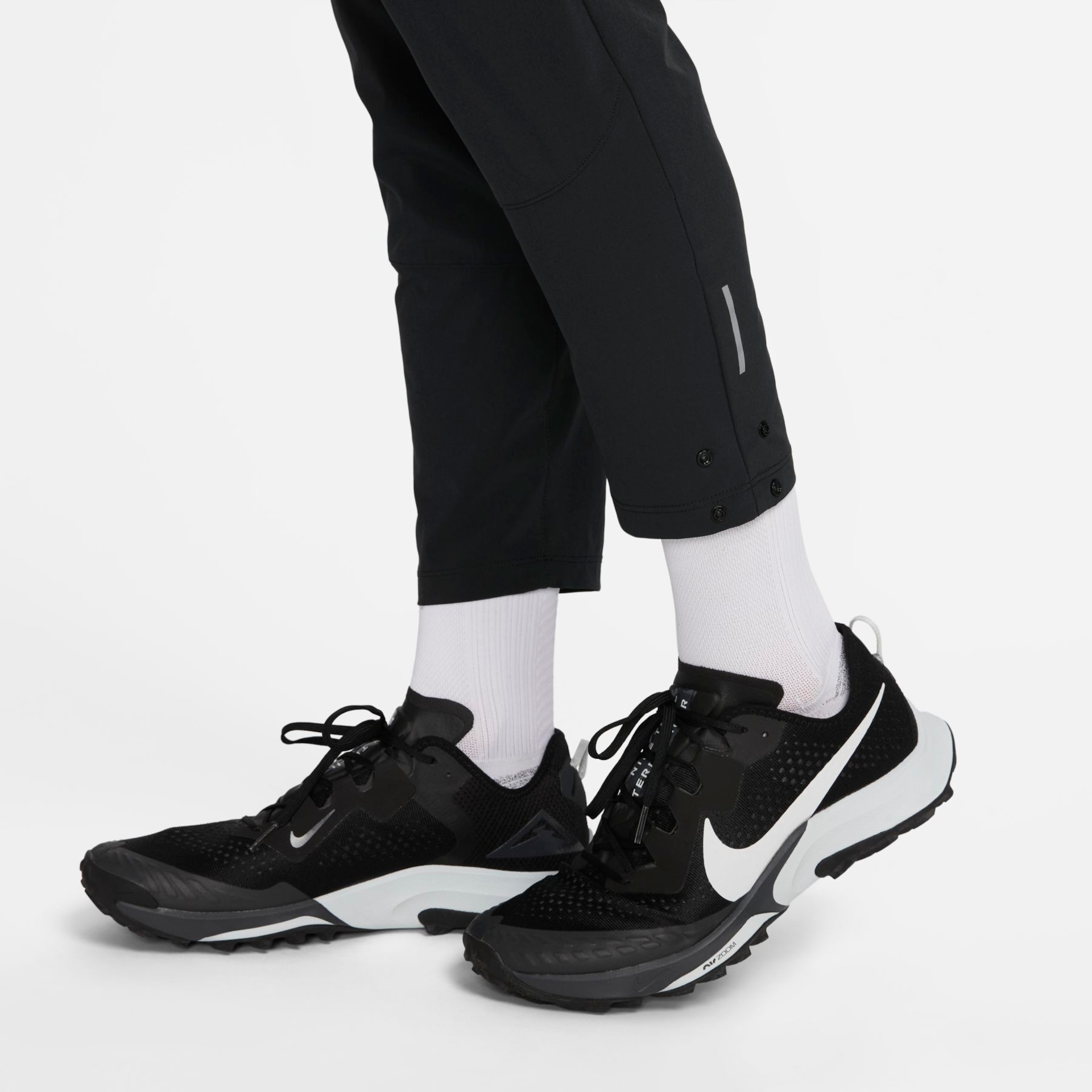 Calça Nike Trail Dri-FIT Masculina - Foto 7