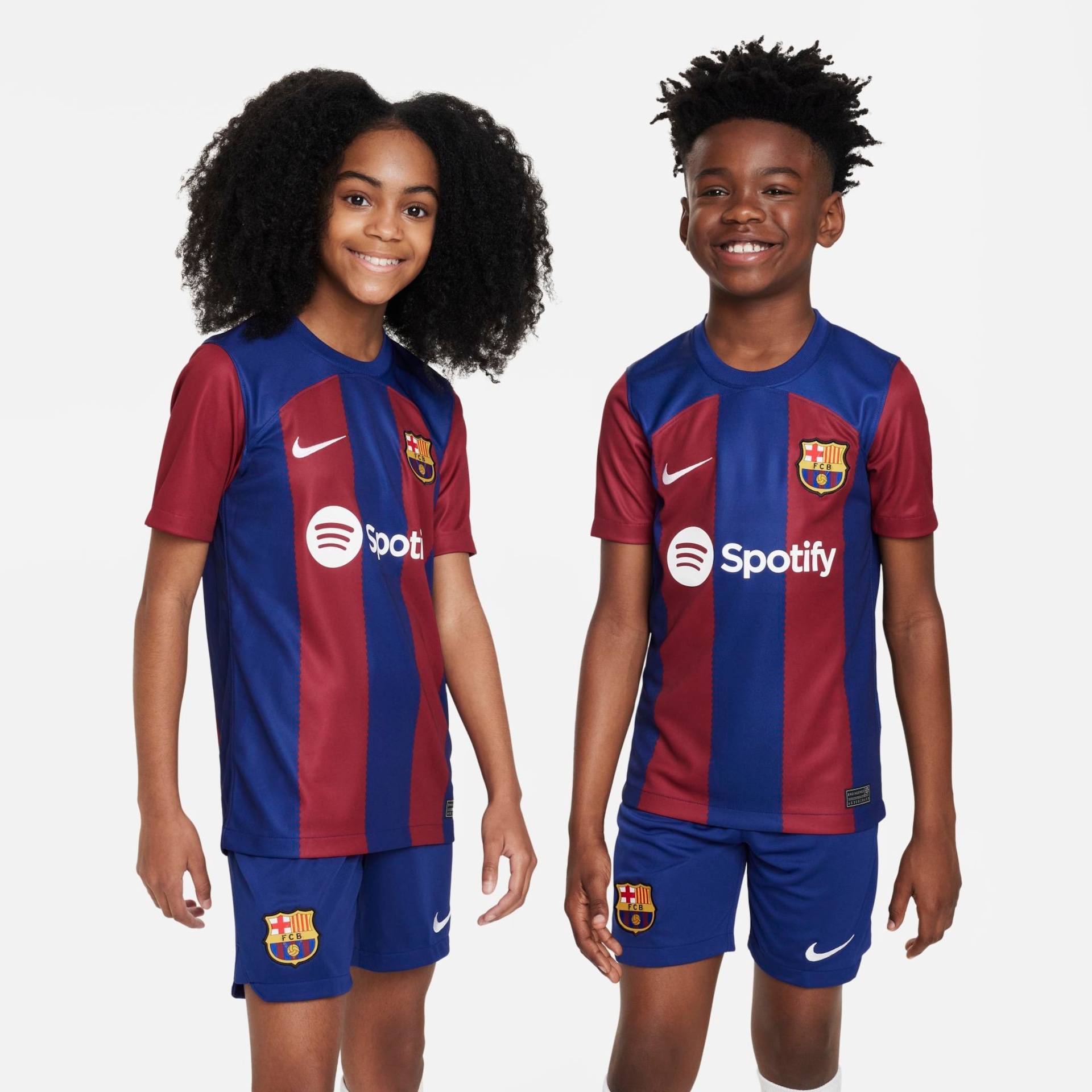 Camisa Nike Barcelona I 2023/24 Torcedor Pro Infantil - Foto 1