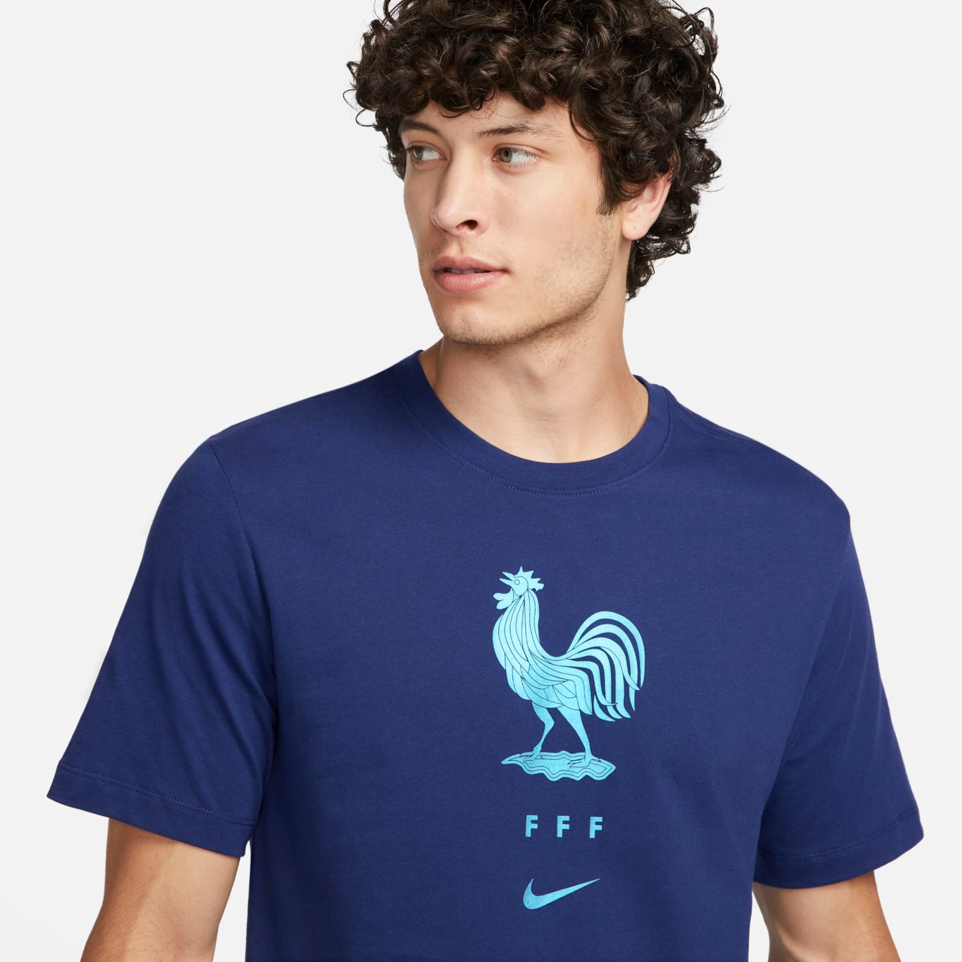 Camiseta Nike França Escudo Masculina - Foto 3