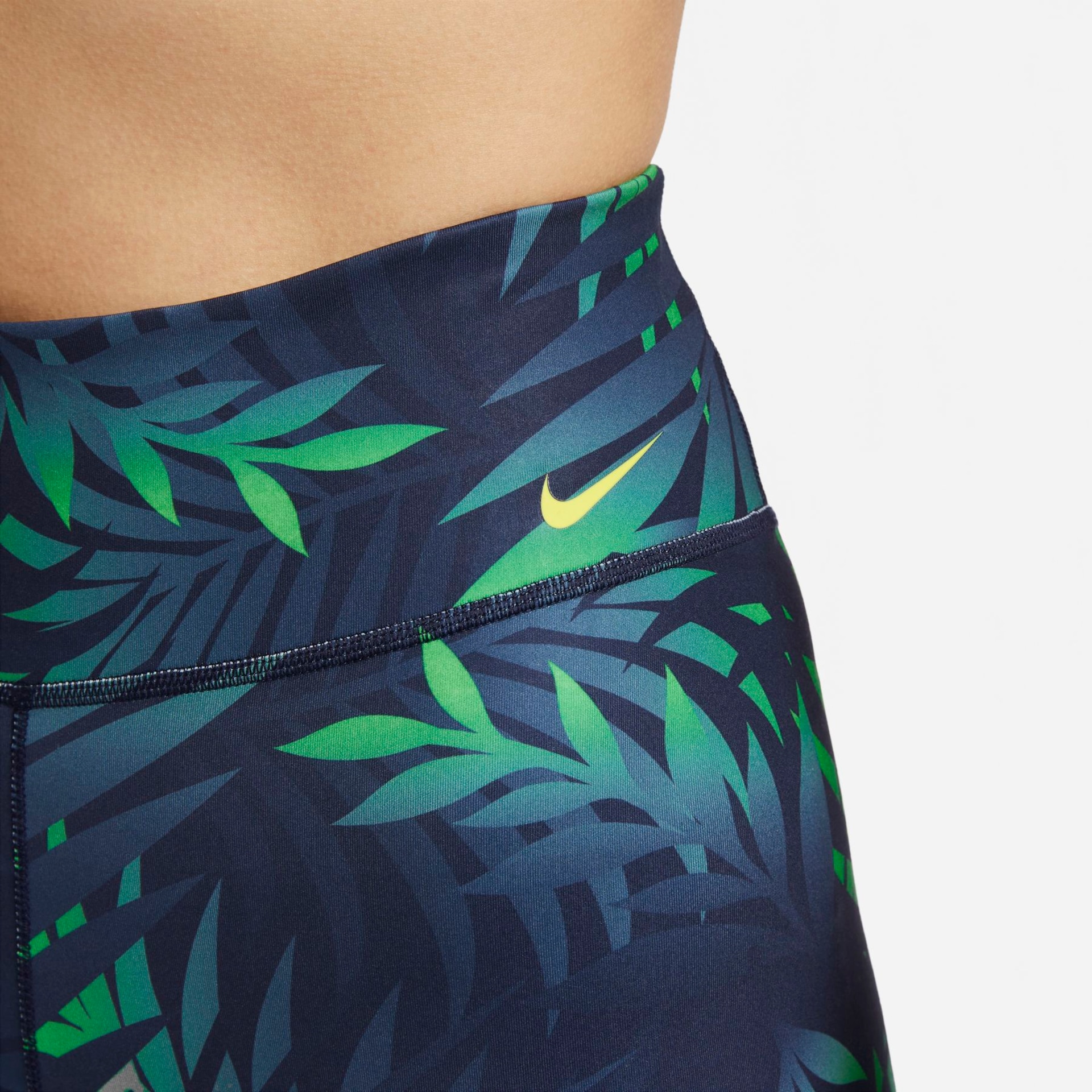 Shorts Nike Brasil Dri-FIT Feminino - Foto 5