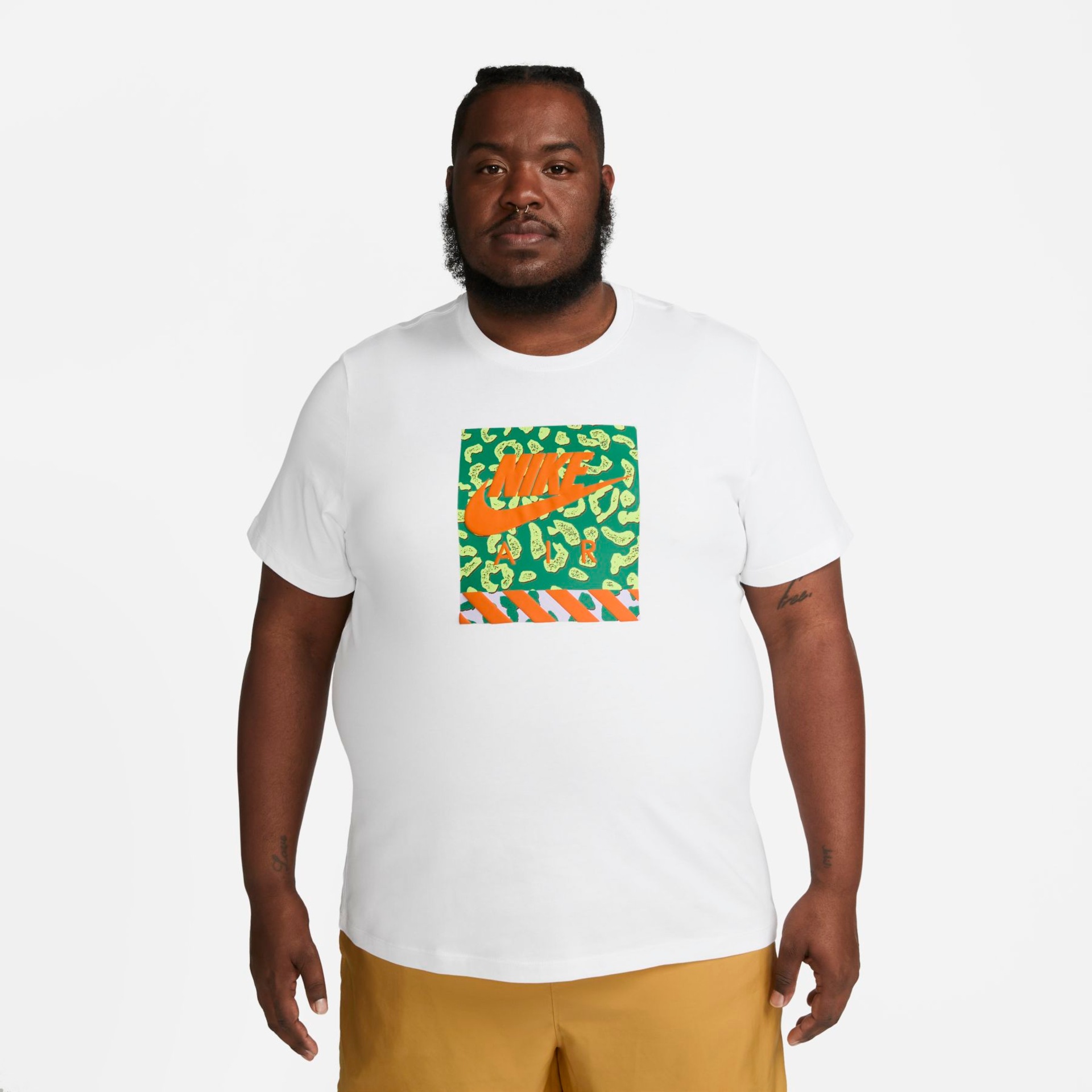 Camiseta Nike Sportswear Masculina - Foto 6