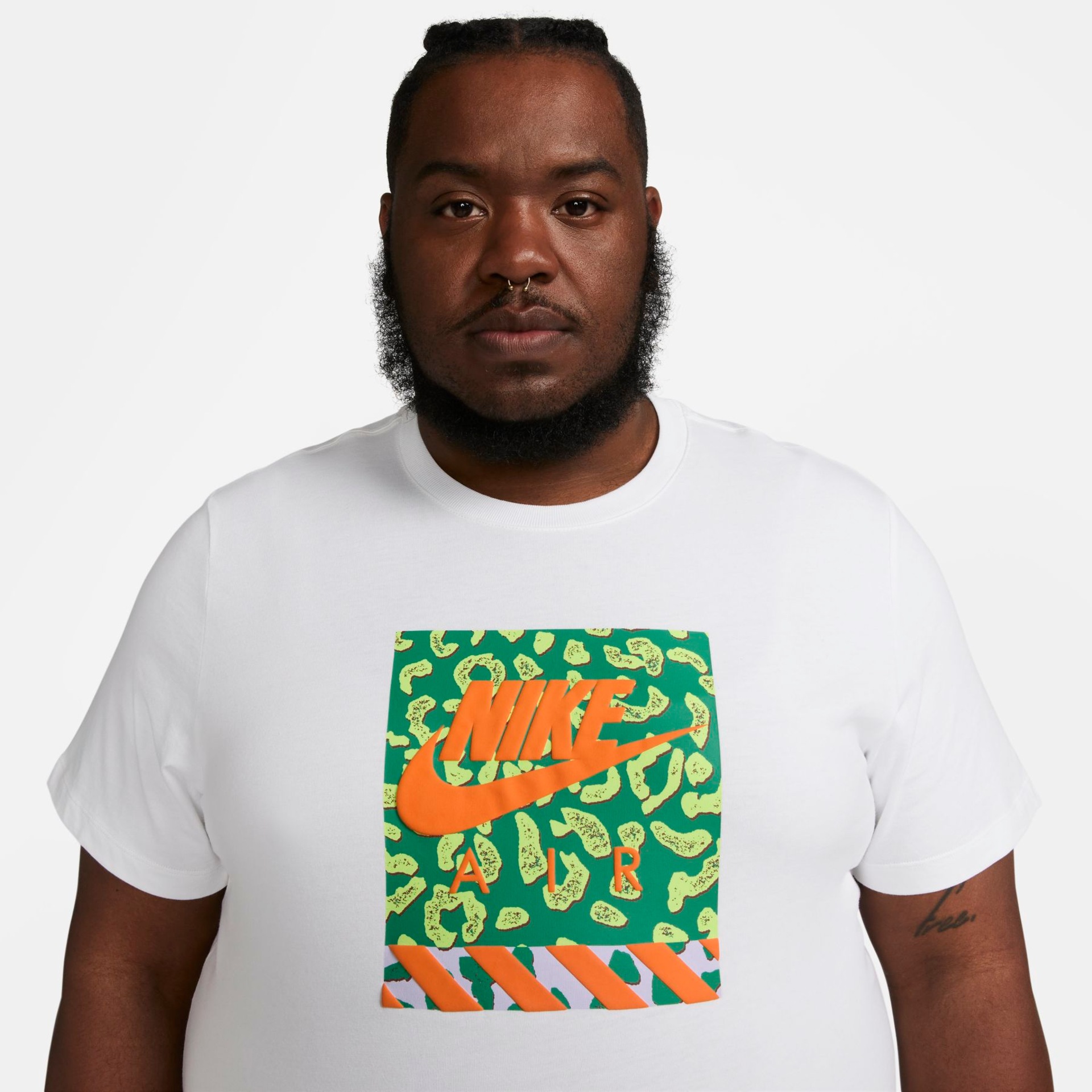 Camiseta Nike Sportswear Masculina - Foto 8