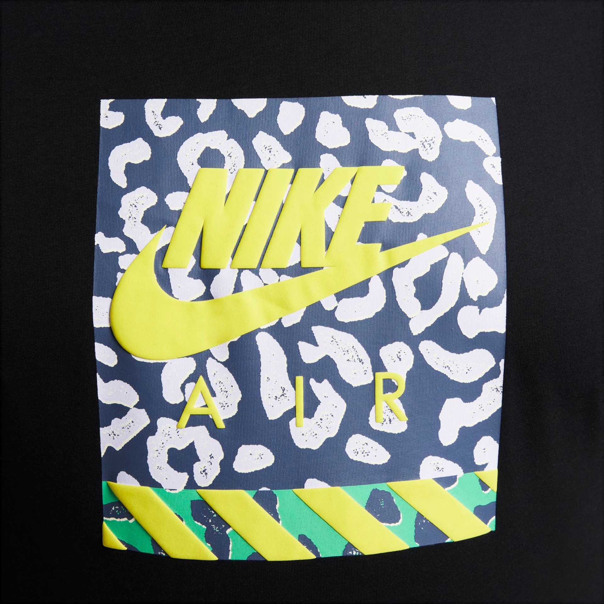 Camiseta Nike Sportswear Masculina - Foto 9