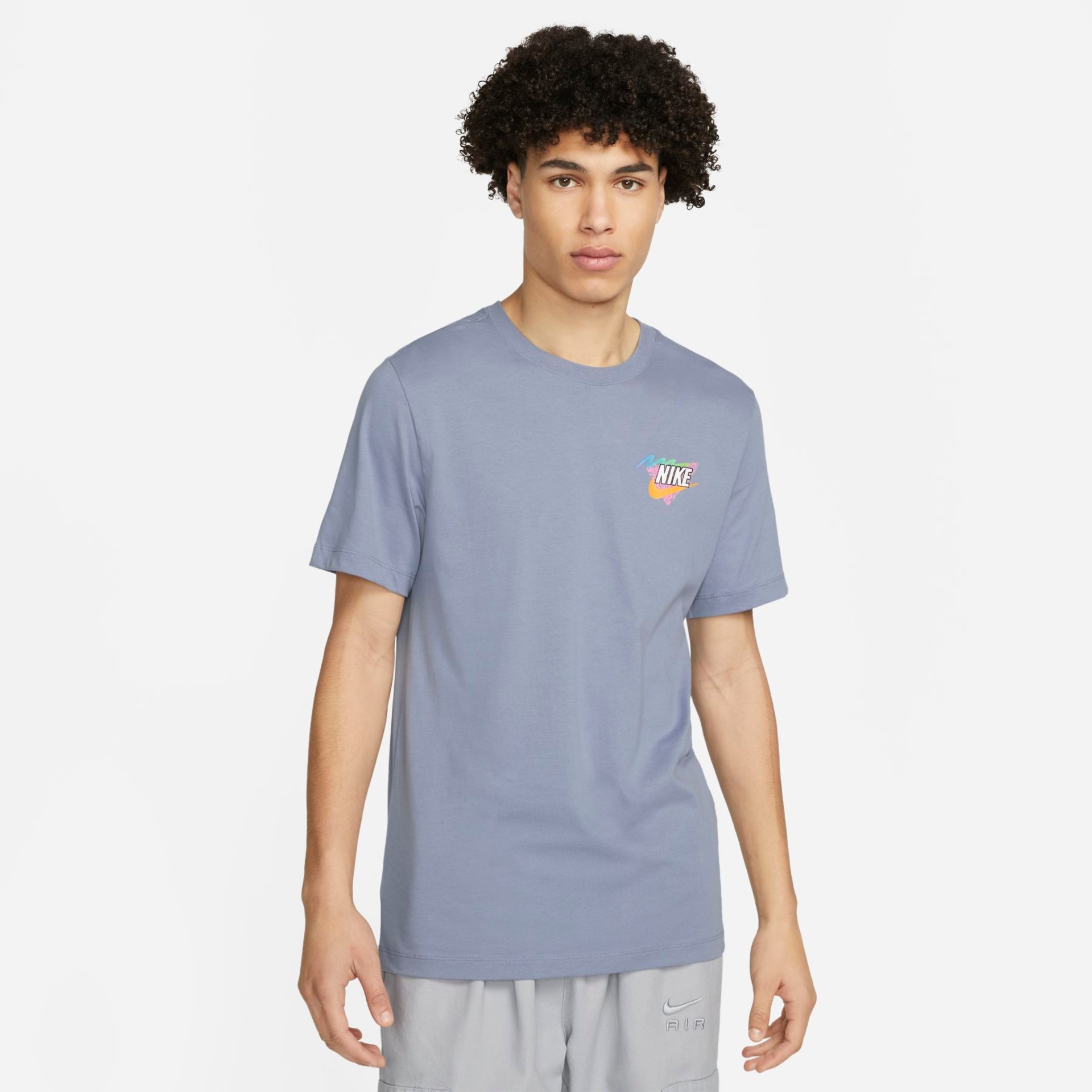 Camiseta Nike Sportswear Masculina - Foto 2