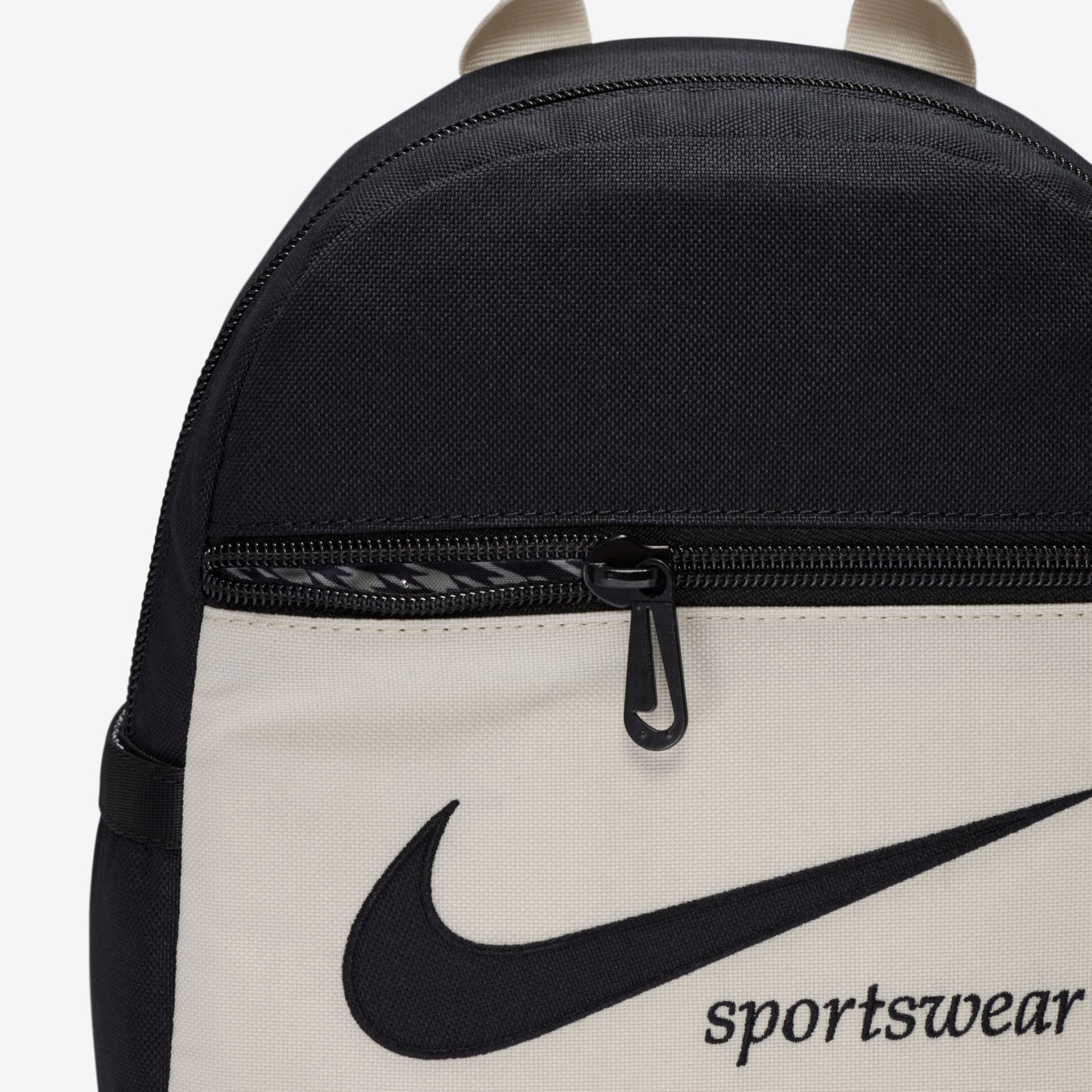 Mochila Nike Sportswear Futura Feminina - Foto 6