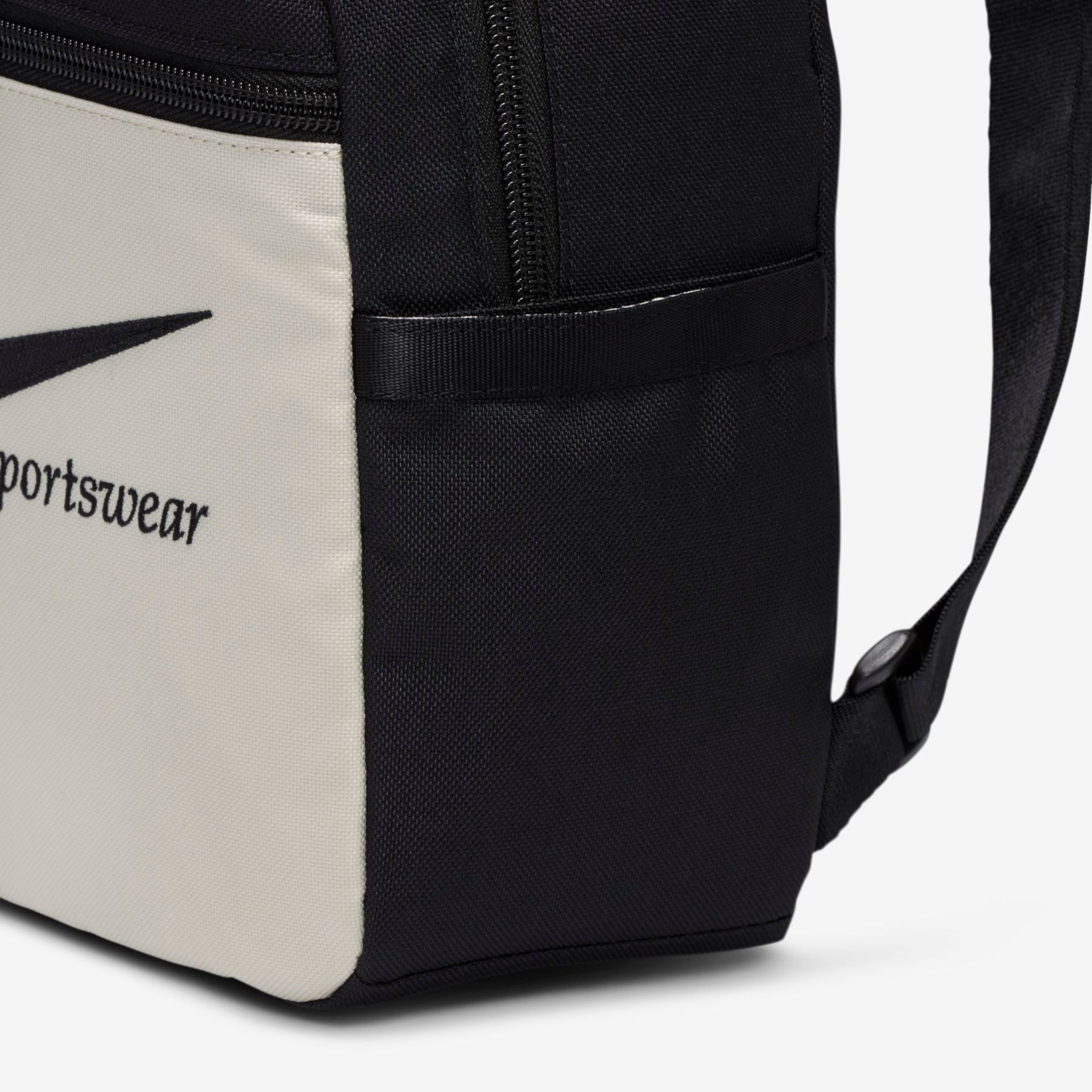Mochila Nike Sportswear Futura Feminina - Foto 8