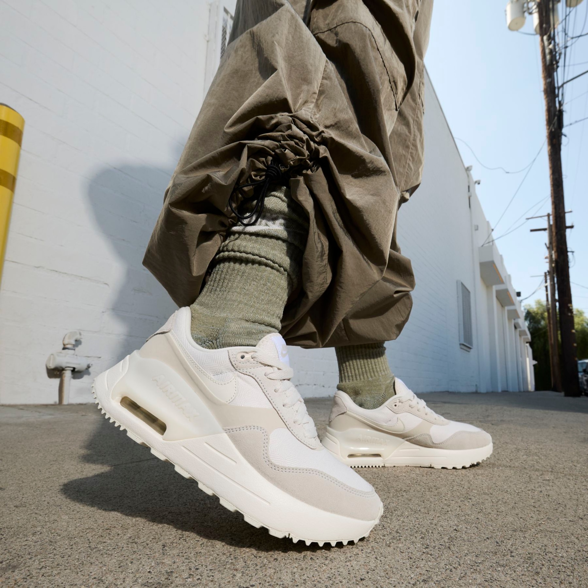 Tênis Nike Air Max SYSTM Feminino - Foto 2