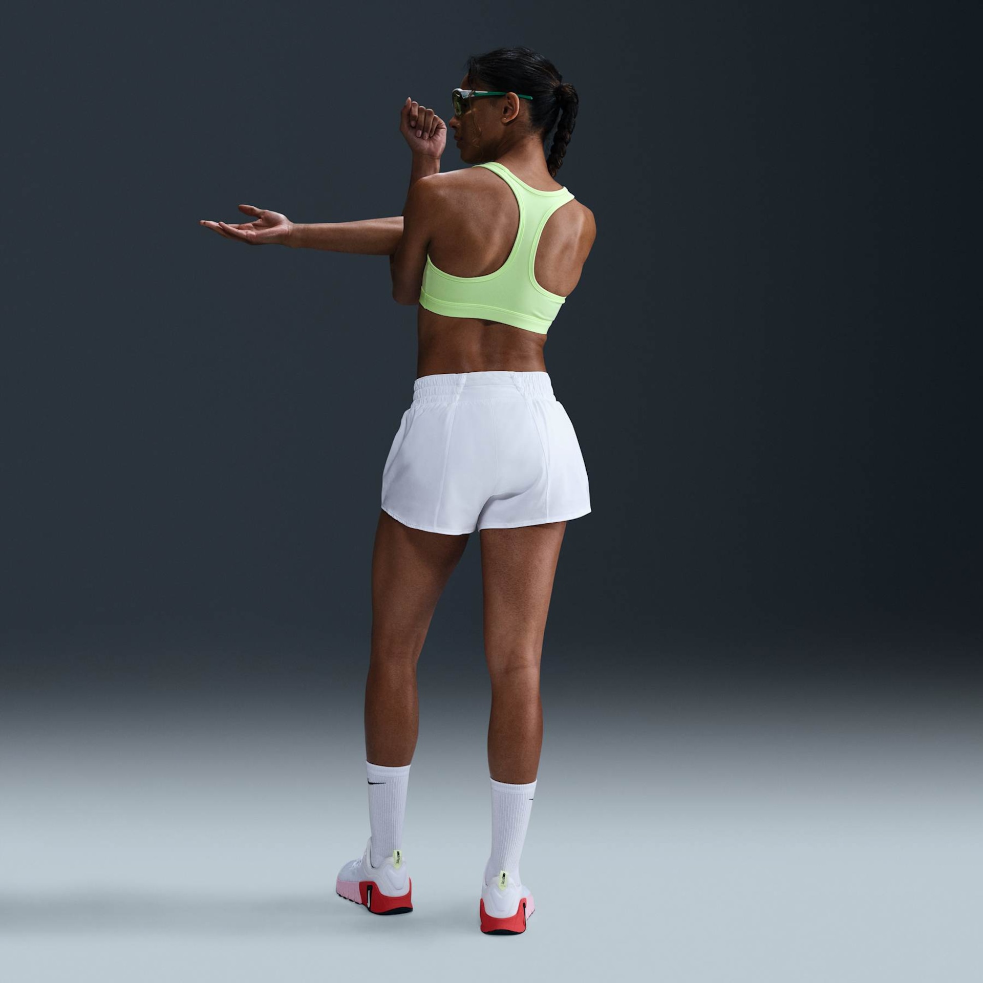 Top Nike Swoosh Feminino - Foto 5