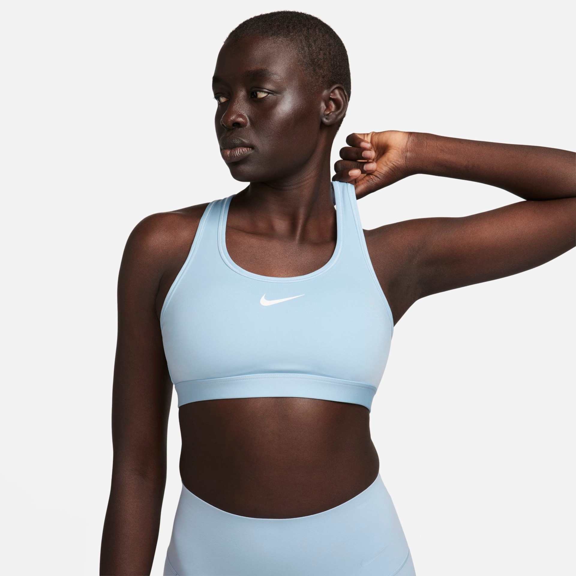 Top Nike Swoosh Feminino - Foto 2
