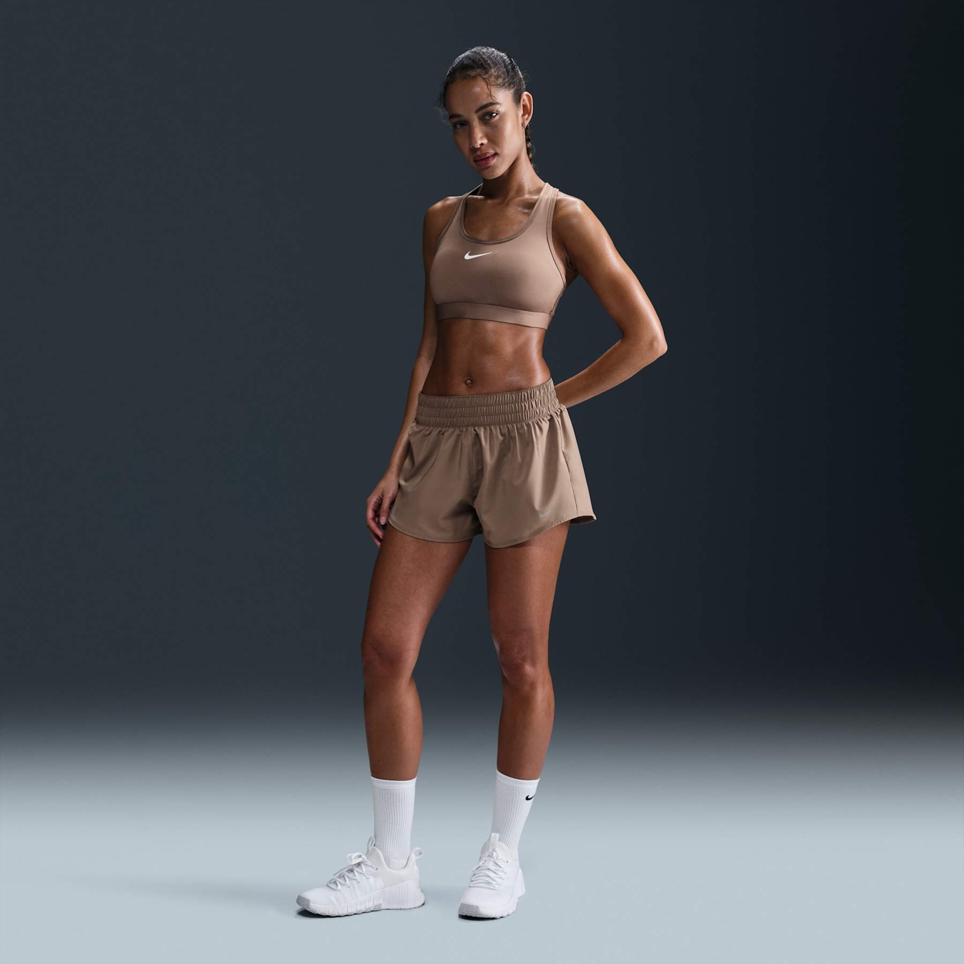 Top Nike Swoosh Feminino - Foto 4