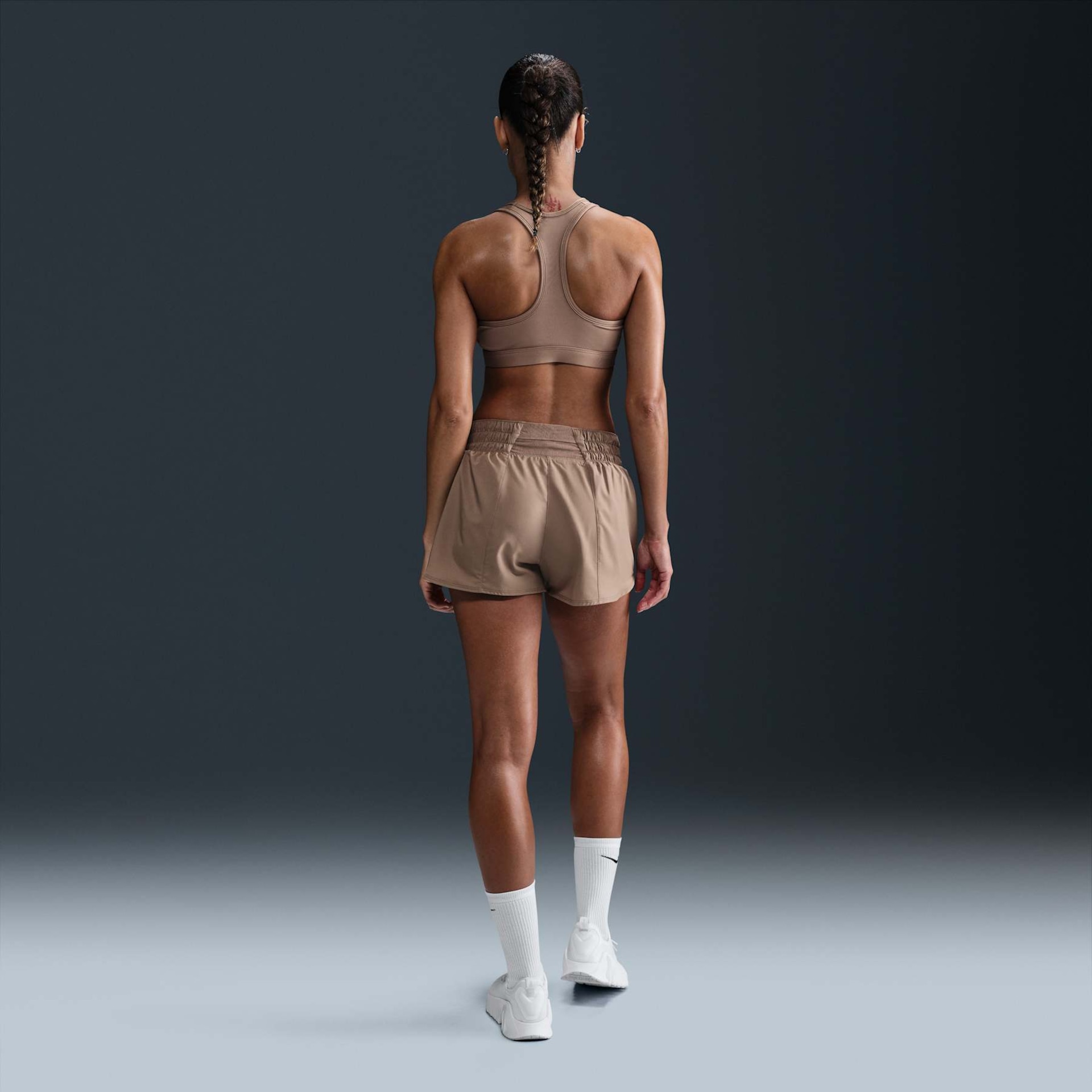 Top Nike Swoosh Feminino - Foto 5