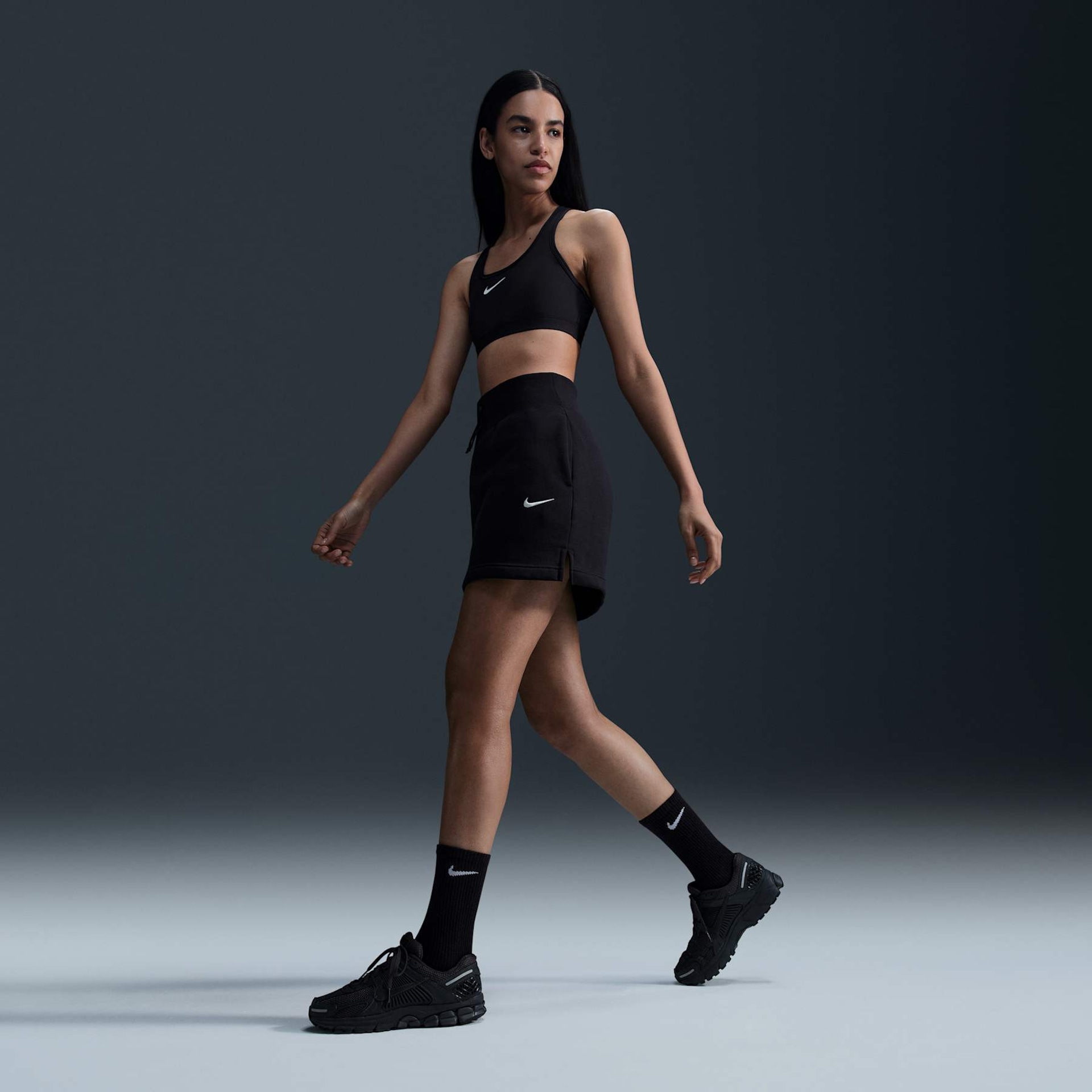 Top Nike Swoosh Feminino - Foto 8