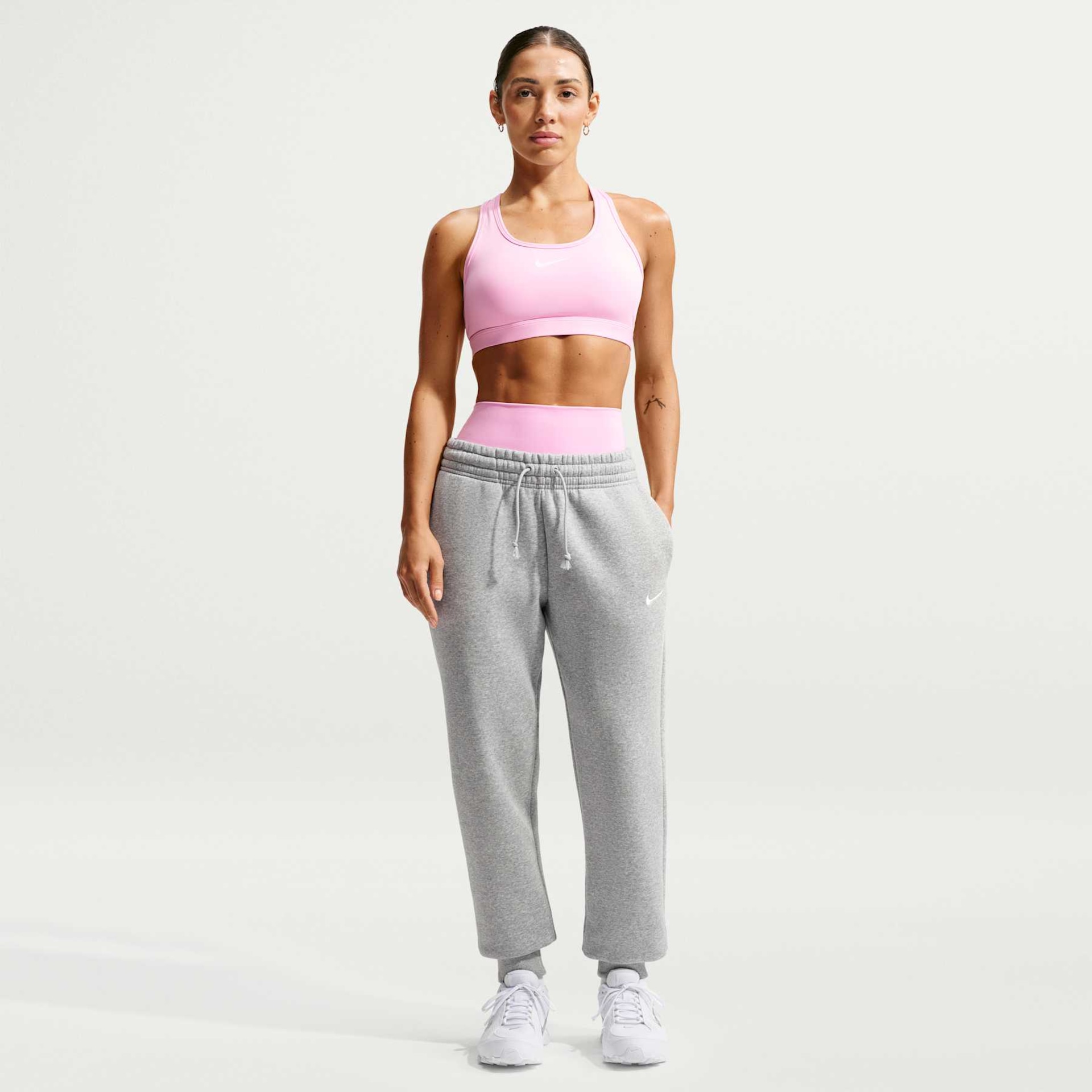 Top Nike Swoosh Feminino - Foto 4