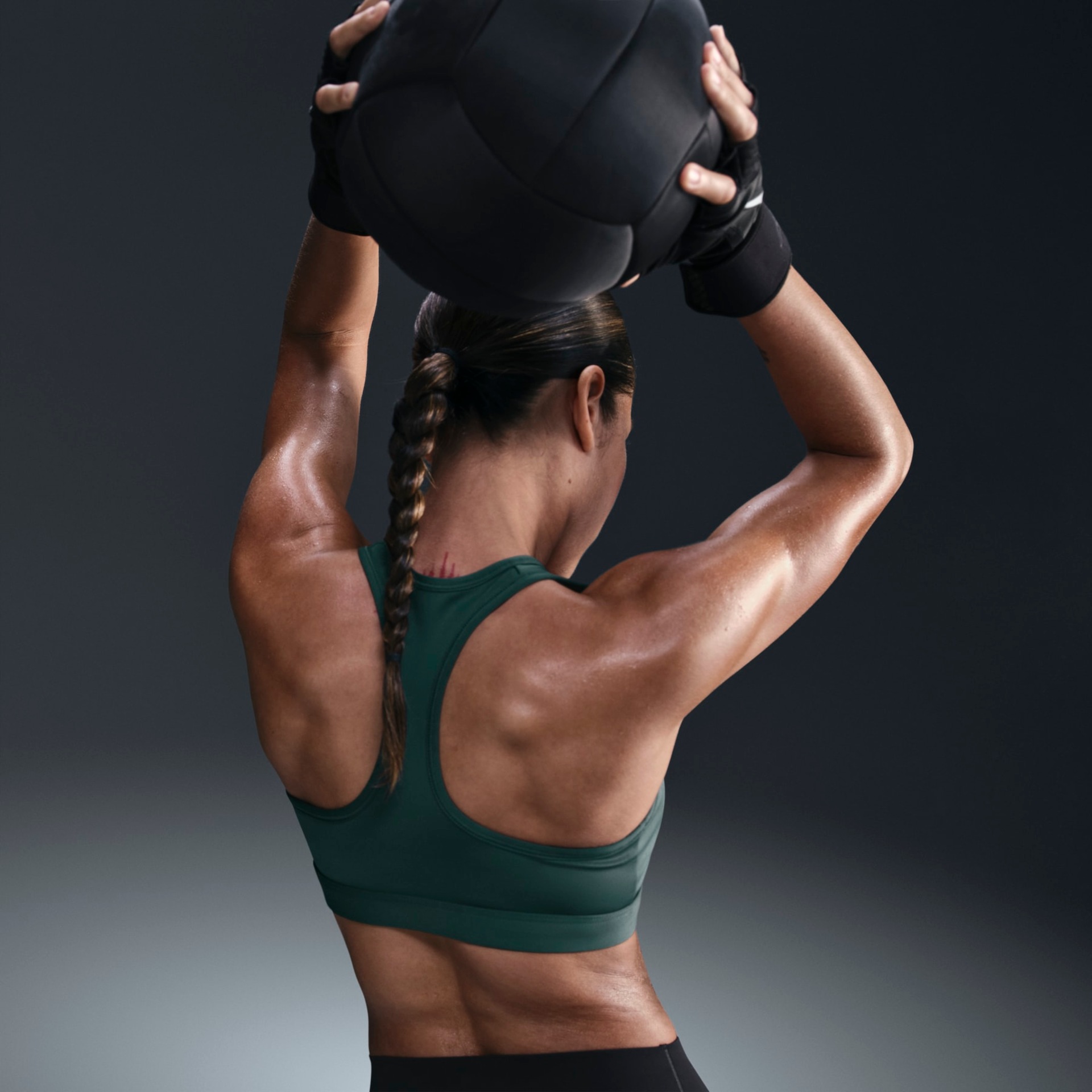 Top Nike Swoosh Feminino - Foto 2