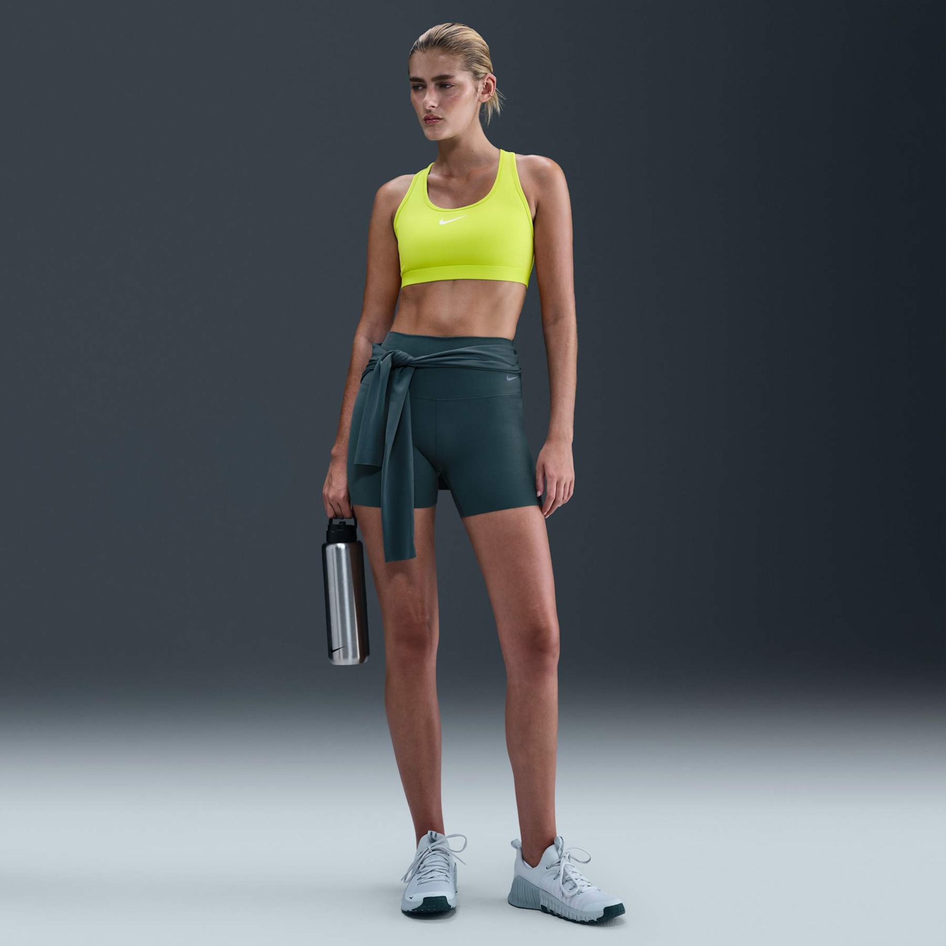 Top Nike Swoosh Feminino - Foto 4
