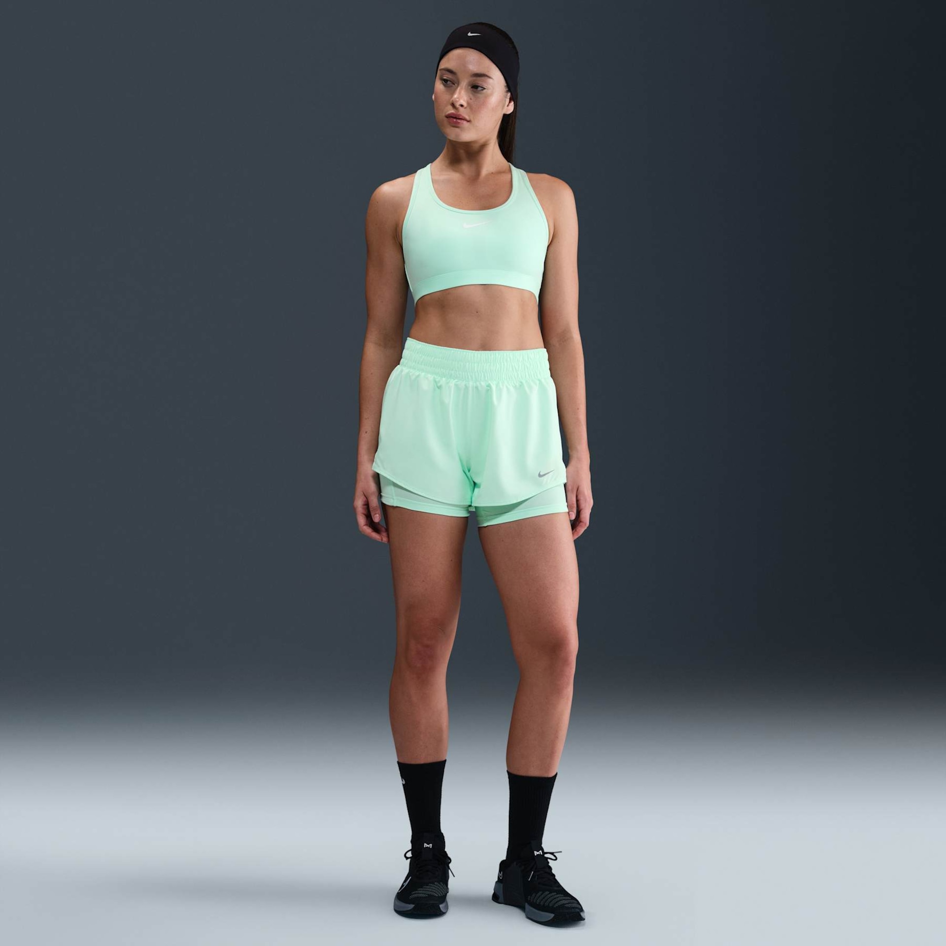 Top Nike Swoosh Feminino - Foto 4