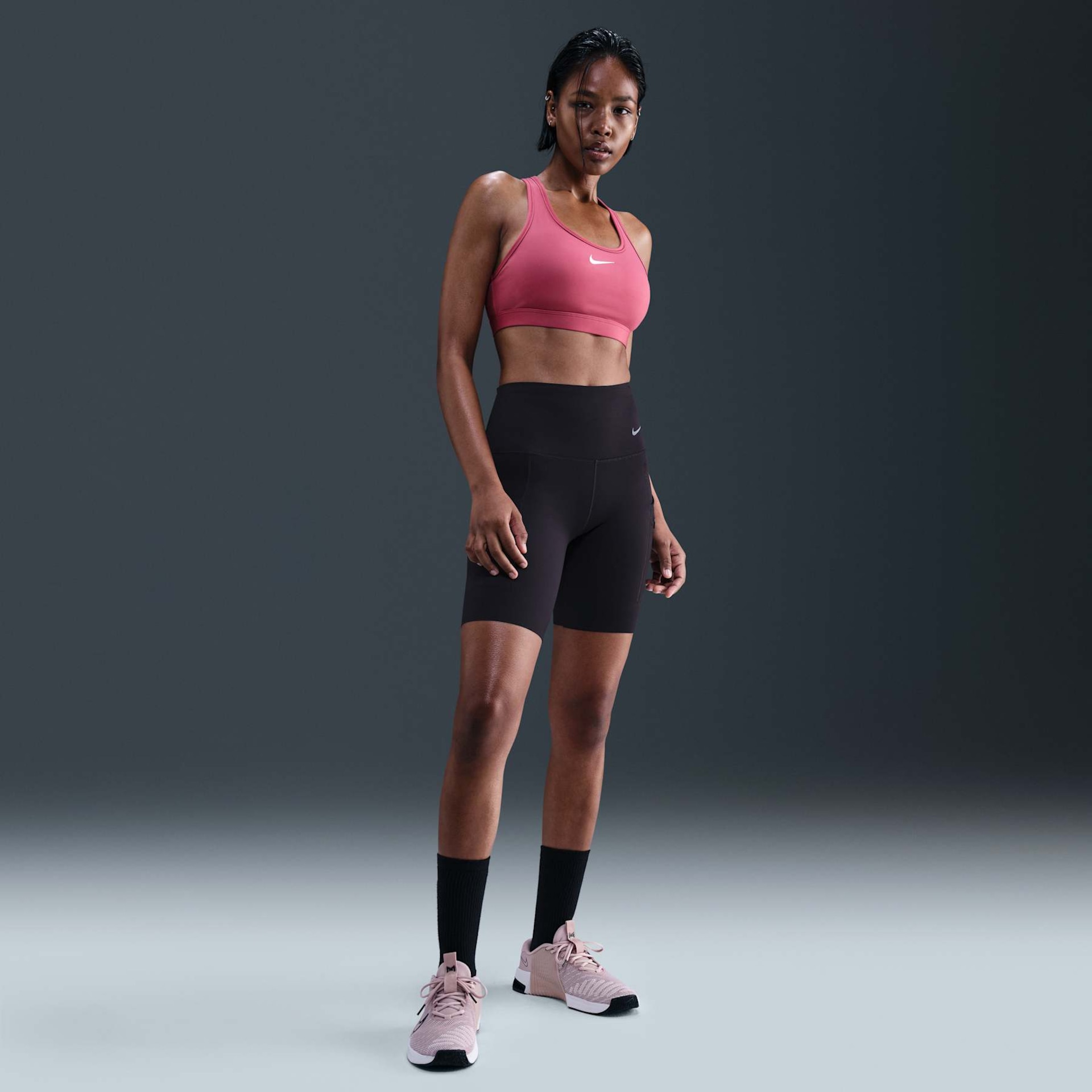 Top Nike Swoosh Feminino - Foto 4