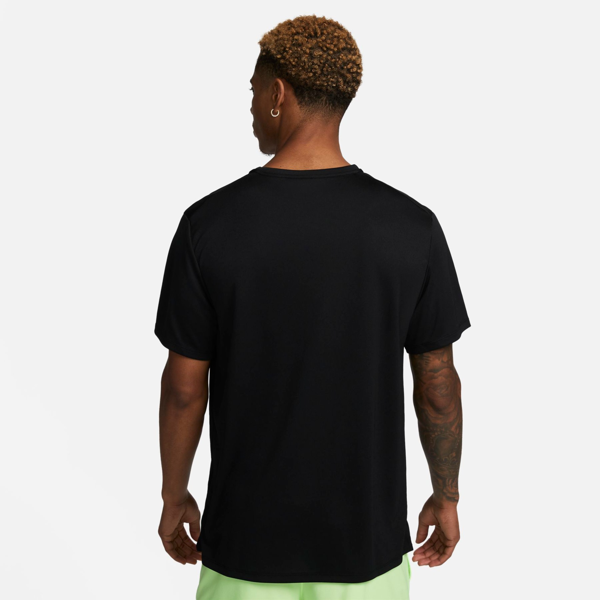 Camiseta Nike Dri-FIT Miler Masculina - Foto 2