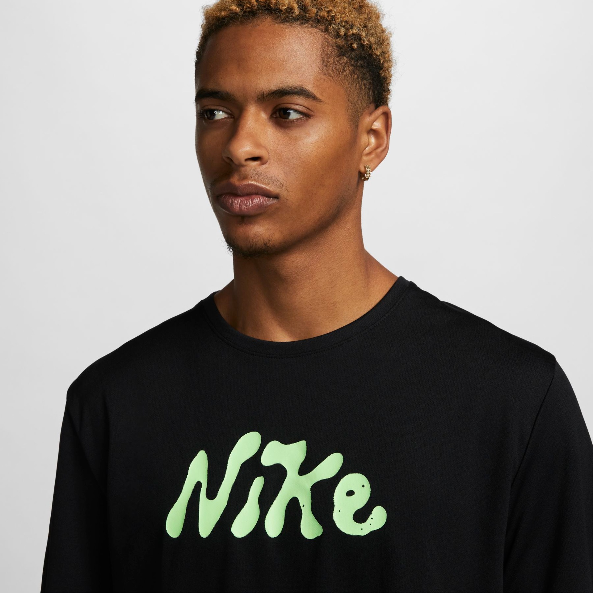 Camiseta Nike Dri-FIT Miler Masculina - Foto 3