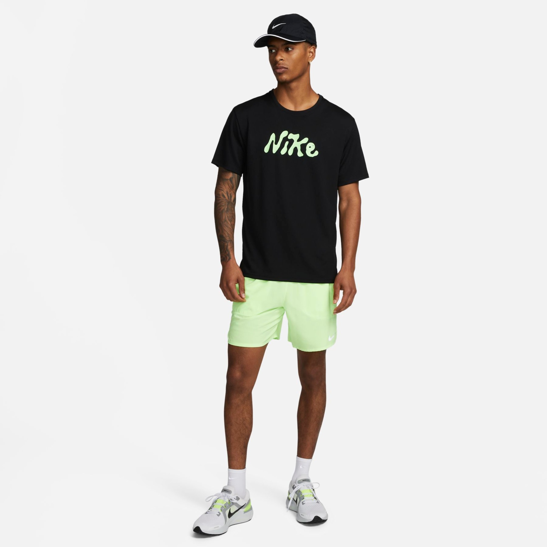 Camiseta Nike Dri-FIT Miler Masculina - Foto 5
