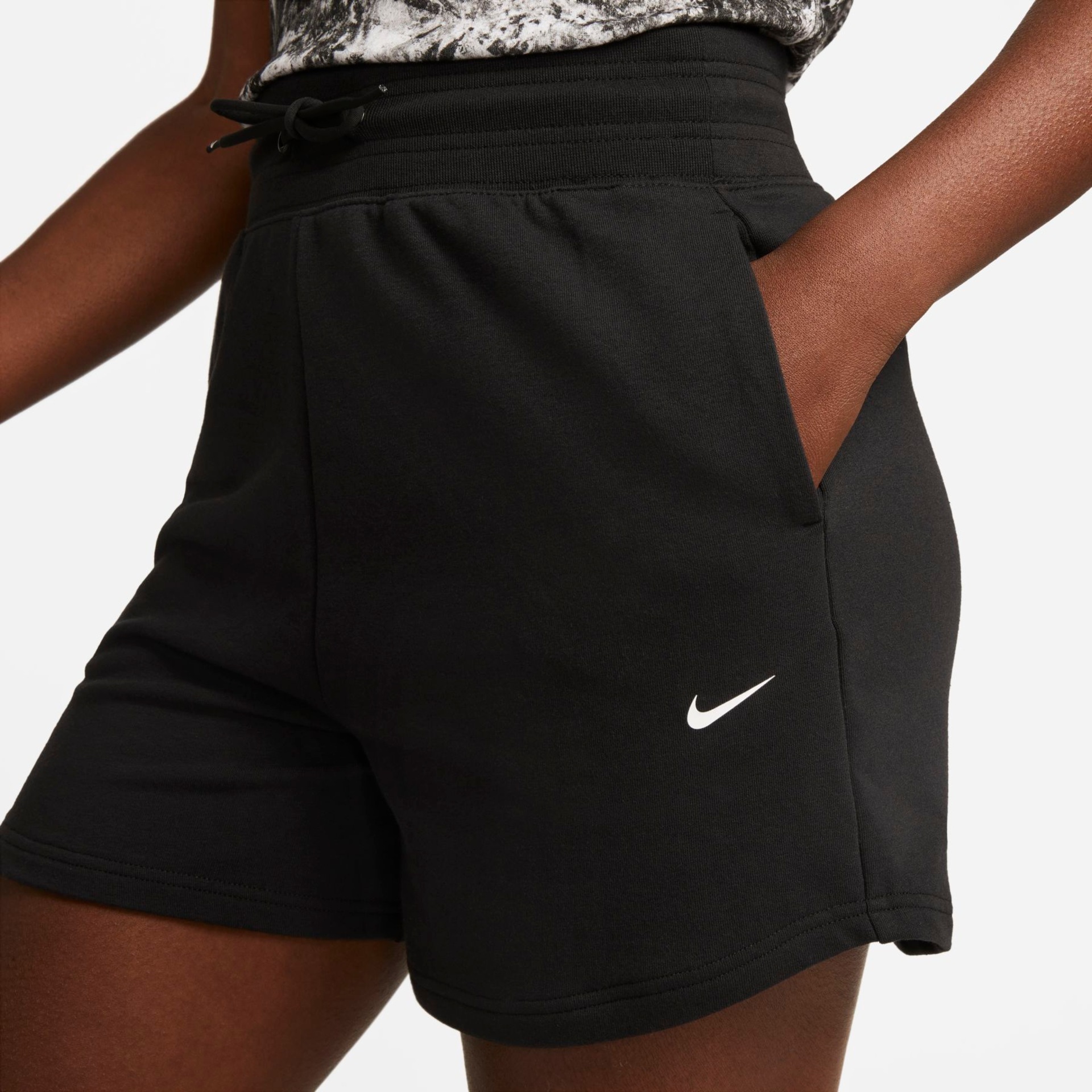 Shorts Nike Dri-FIT One Feminino - Foto 4