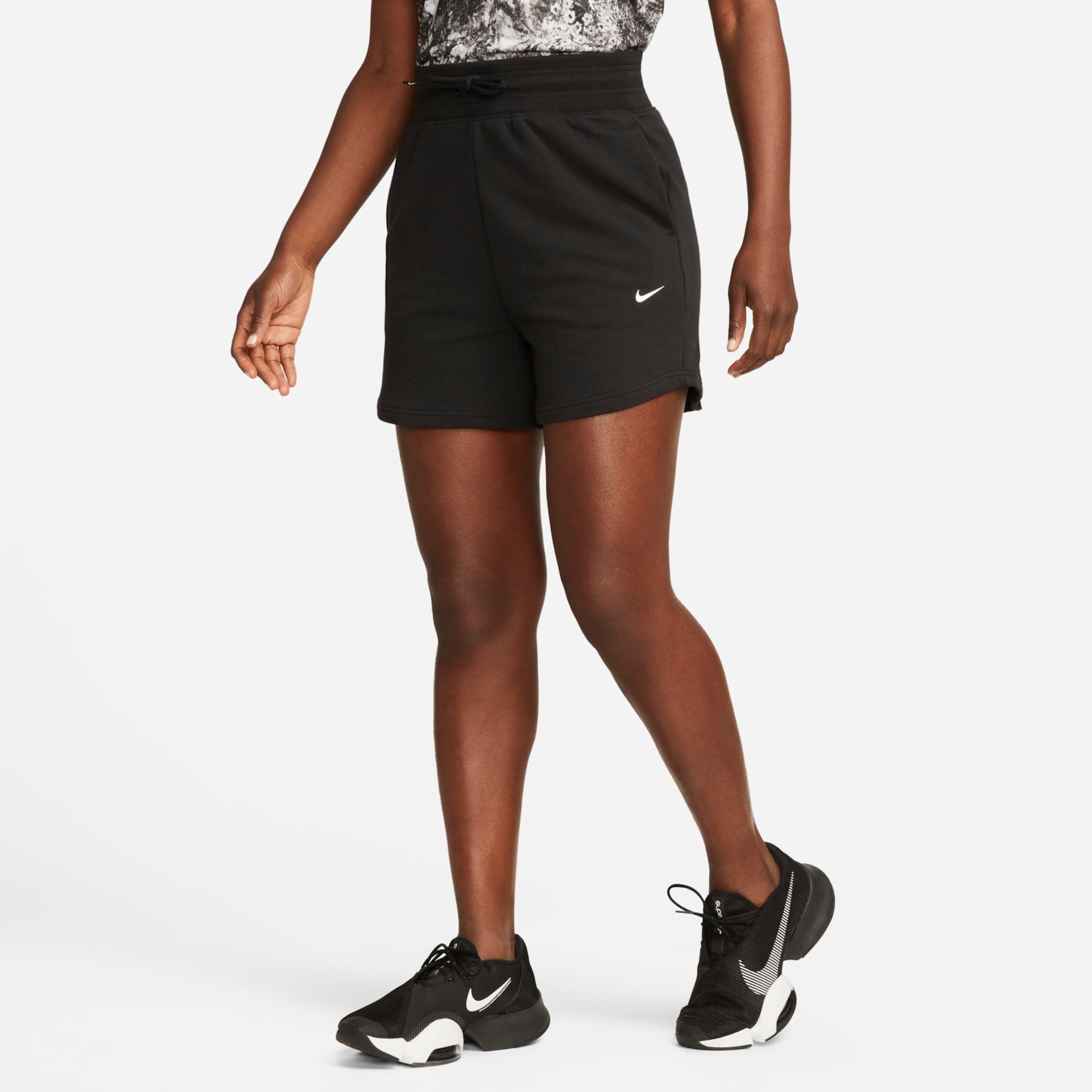 Shorts Nike Dri-FIT One Feminino - Foto 1