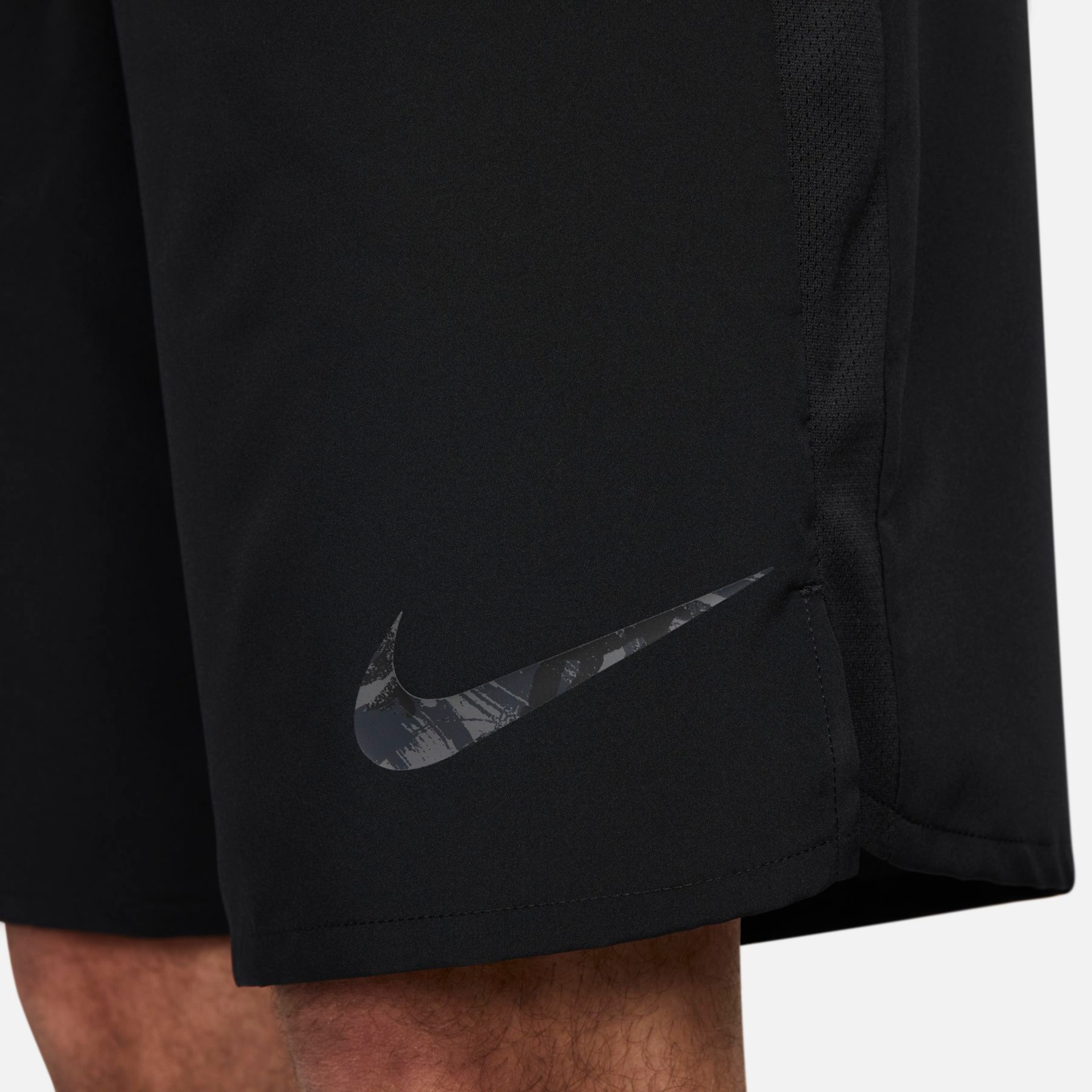 Shorts Nike Dri-FIT Challenger Masculino - Foto 7