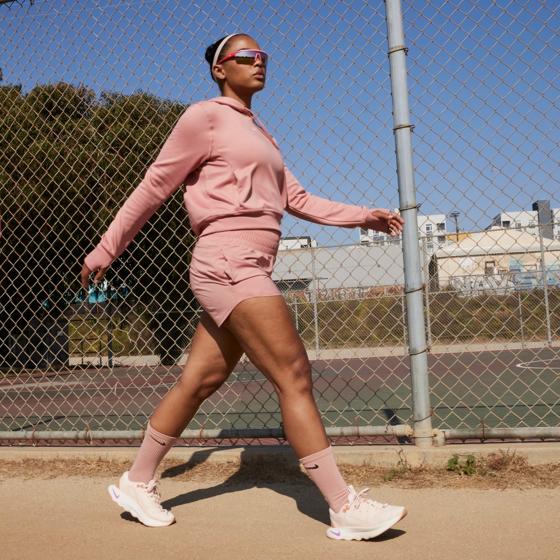 Tênis Nike Motiva Feminino - Foto 10