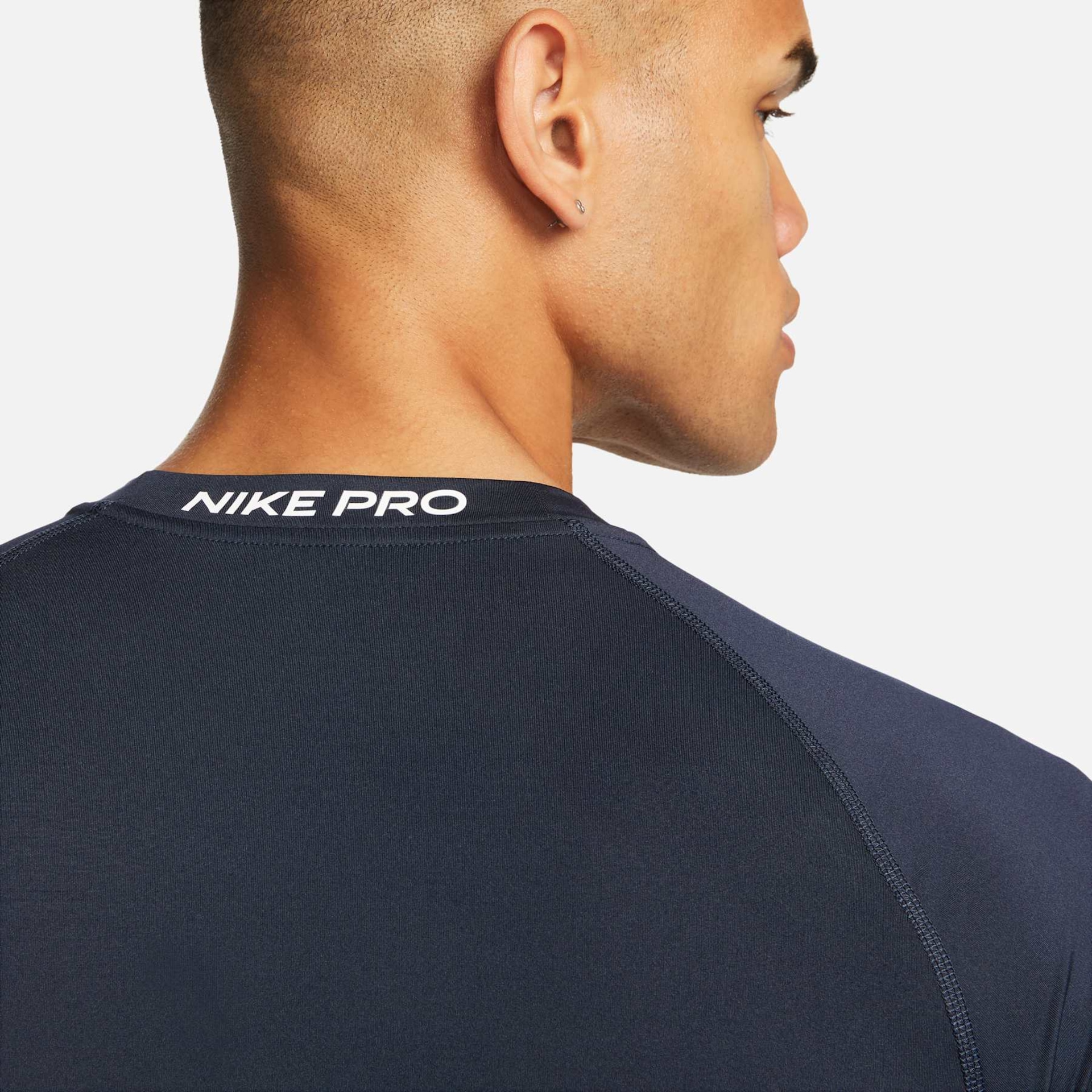 Camiseta Nike Pro Dri-FIT Masculina - Foto 4