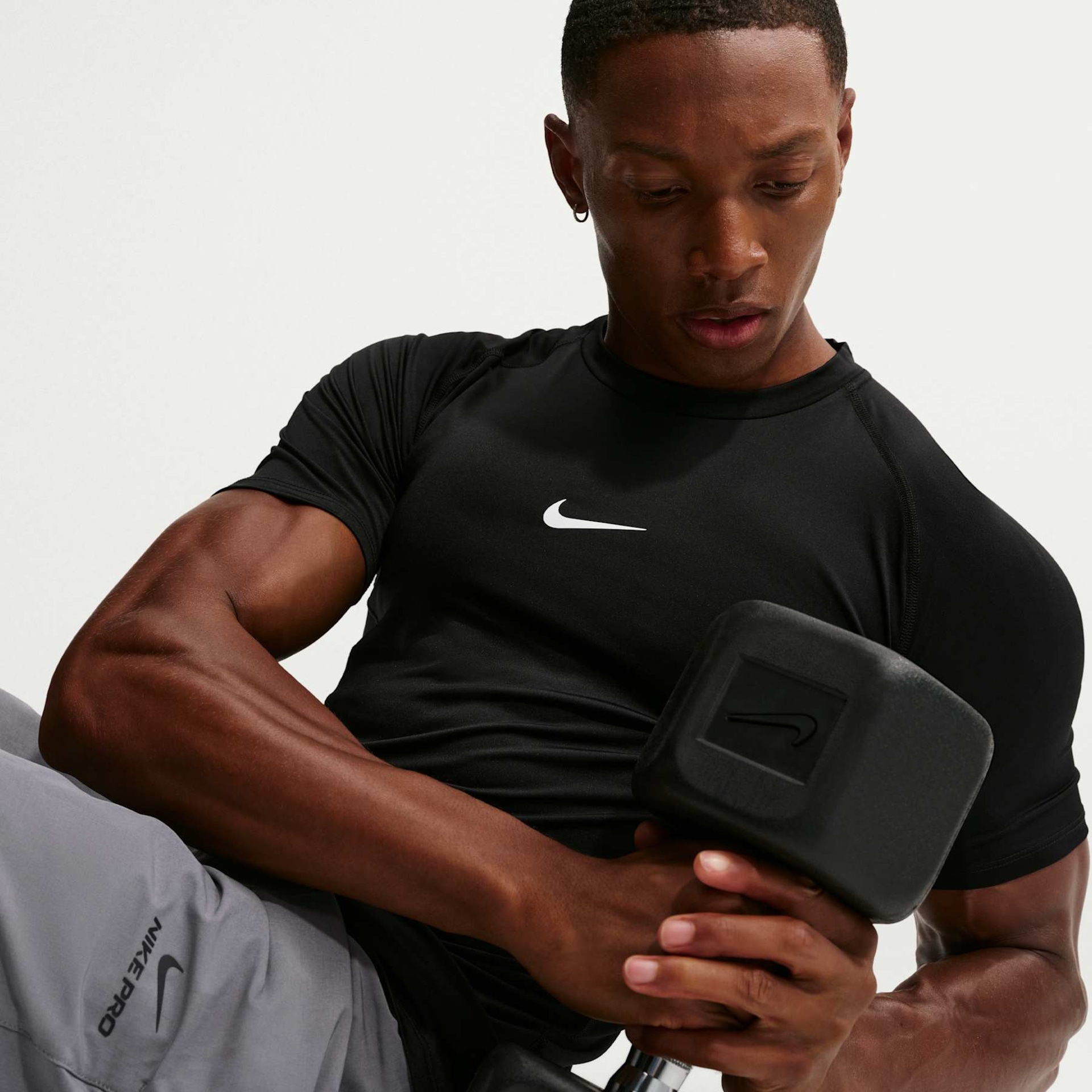 Camiseta Nike Pro Dri-FIT Masculina - Foto 3