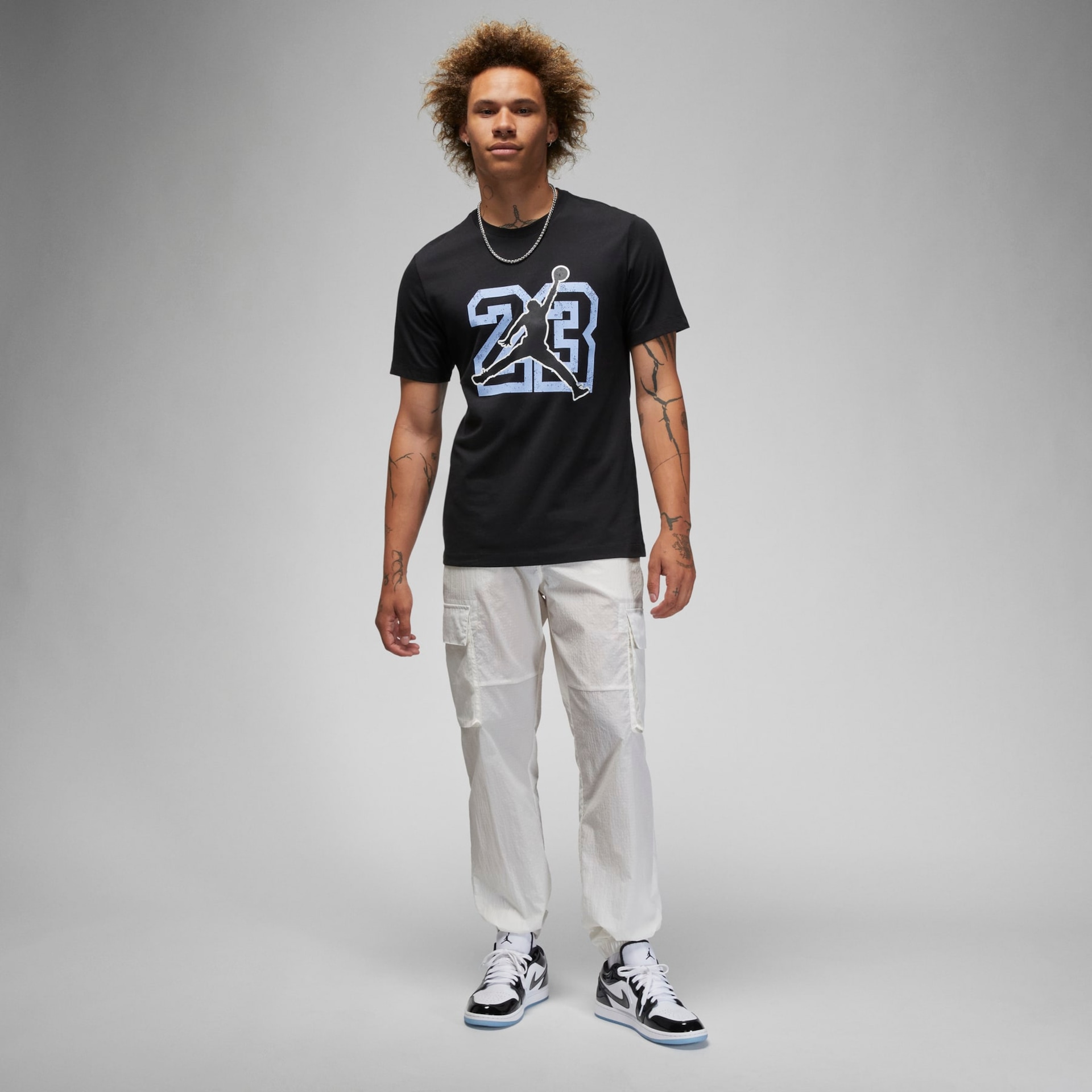 Camiseta Jordan Flight Essentials Masculina - Foto 3