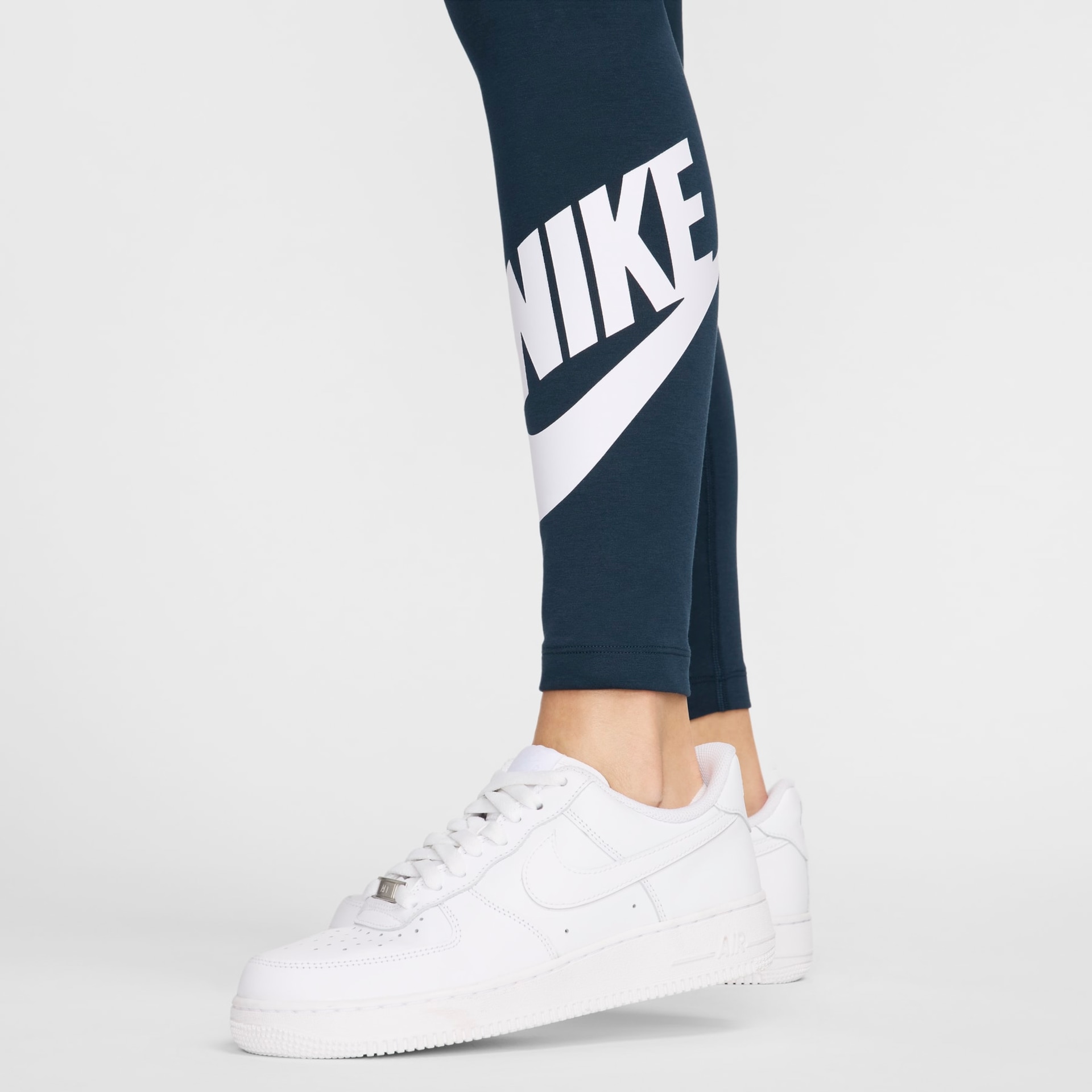 Legging Nike Sportswear Futura Feminina - Foto 2