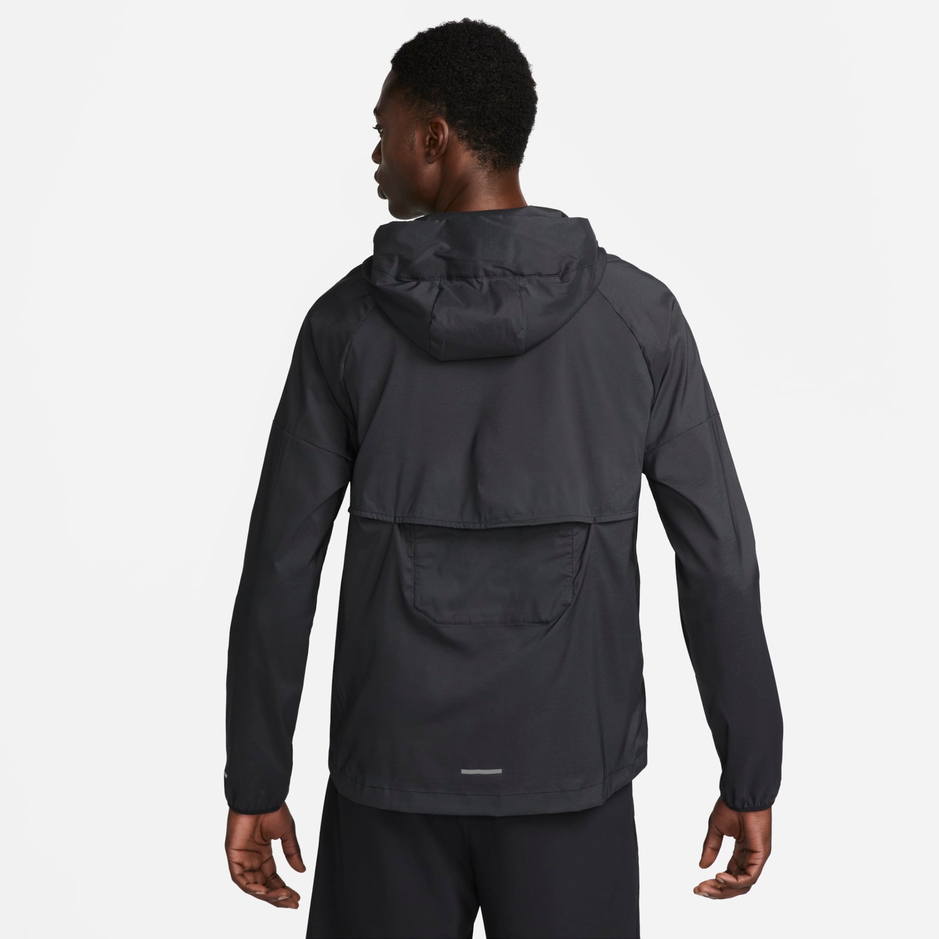 Jaqueta Nike Repel Windrunner Masculina - Foto 9