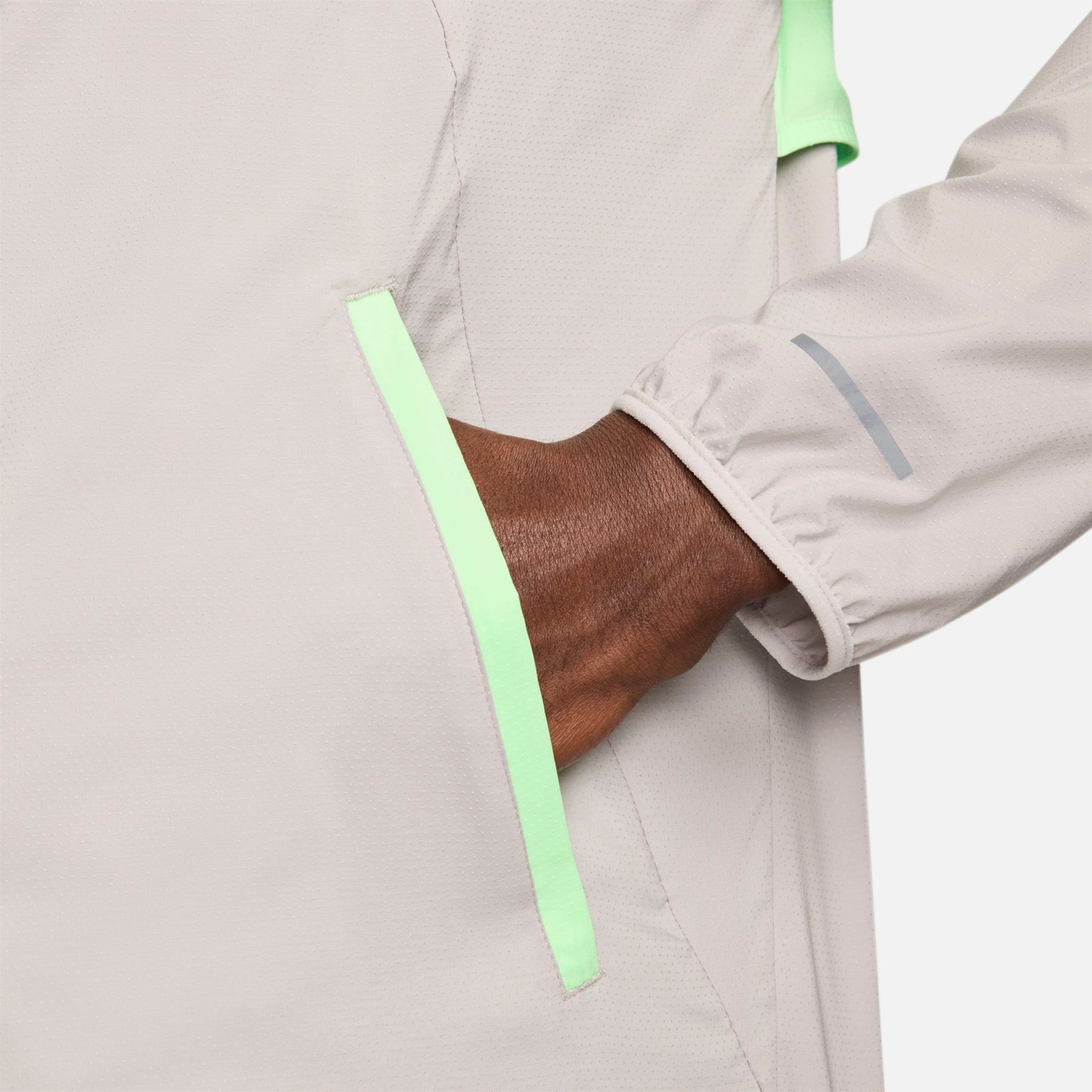 Jaqueta Nike Repel Windrunner Masculina - Foto 4