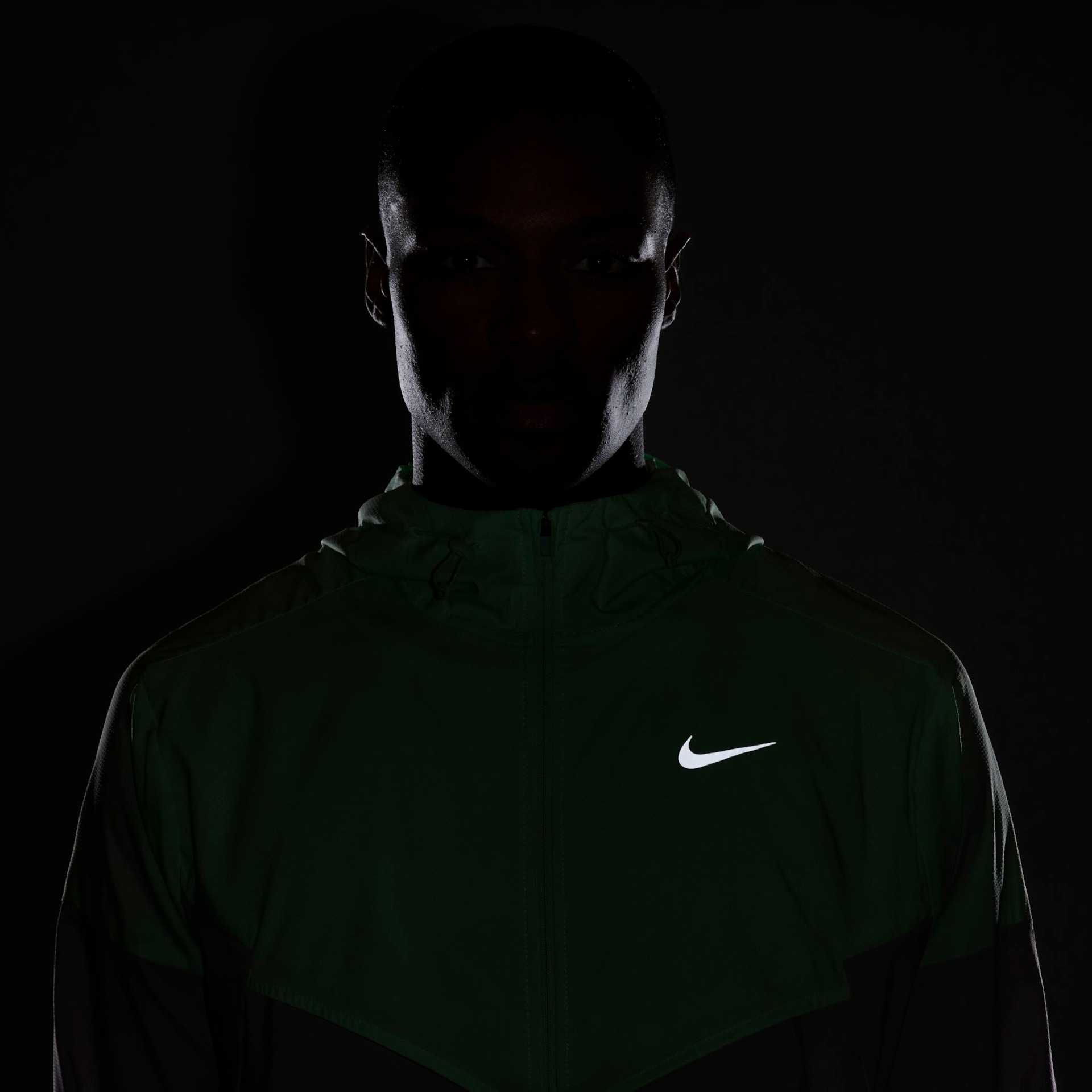 Jaqueta Nike Repel Windrunner Masculina - Foto 8